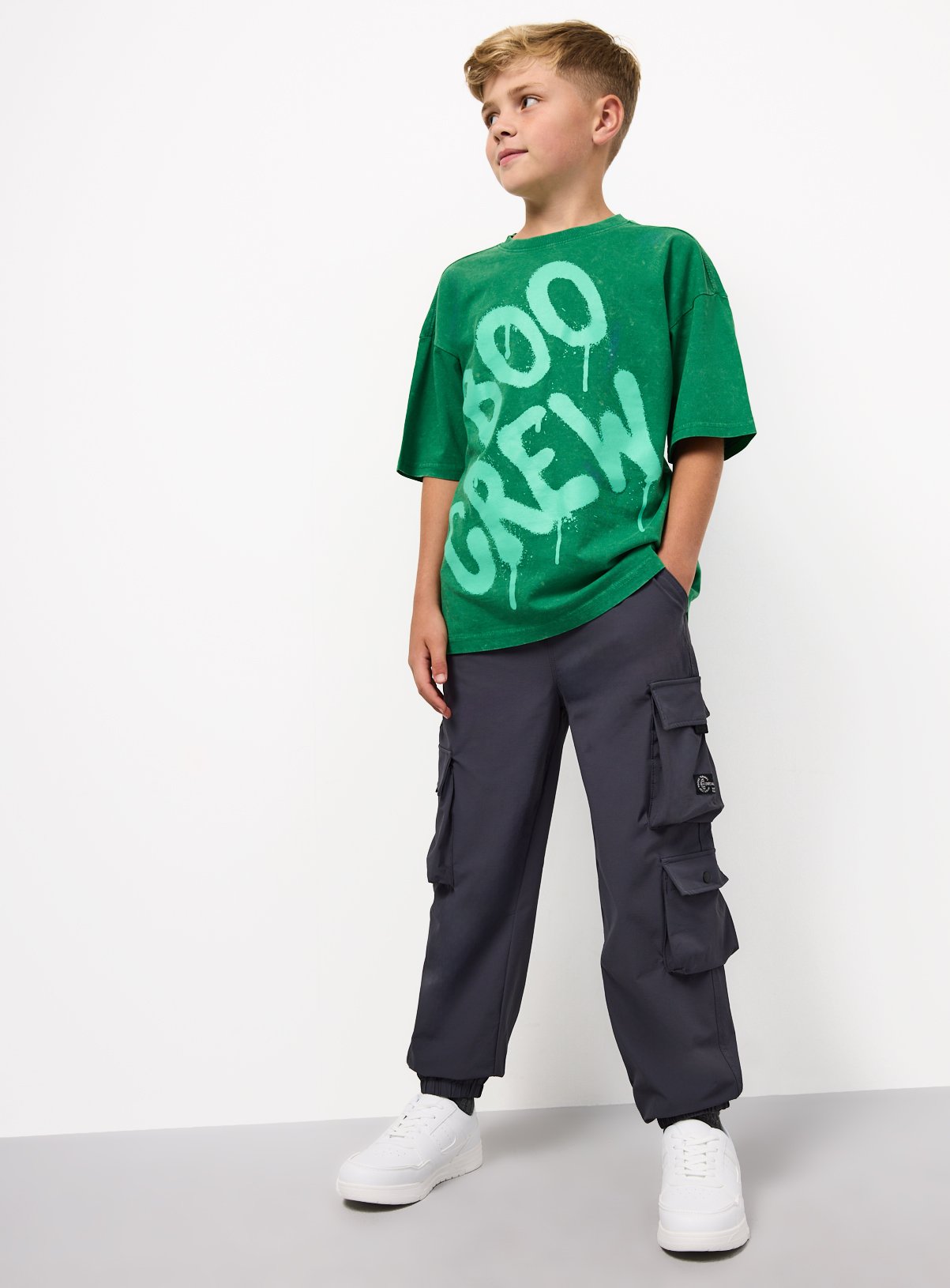 Green Halloween Boo Crew Graphic T-Shirt 7 years - Image 2 thumbnail