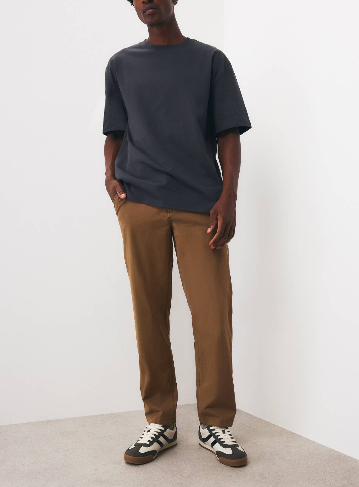 The Ultimate Chino Trousers 42S - Image 1