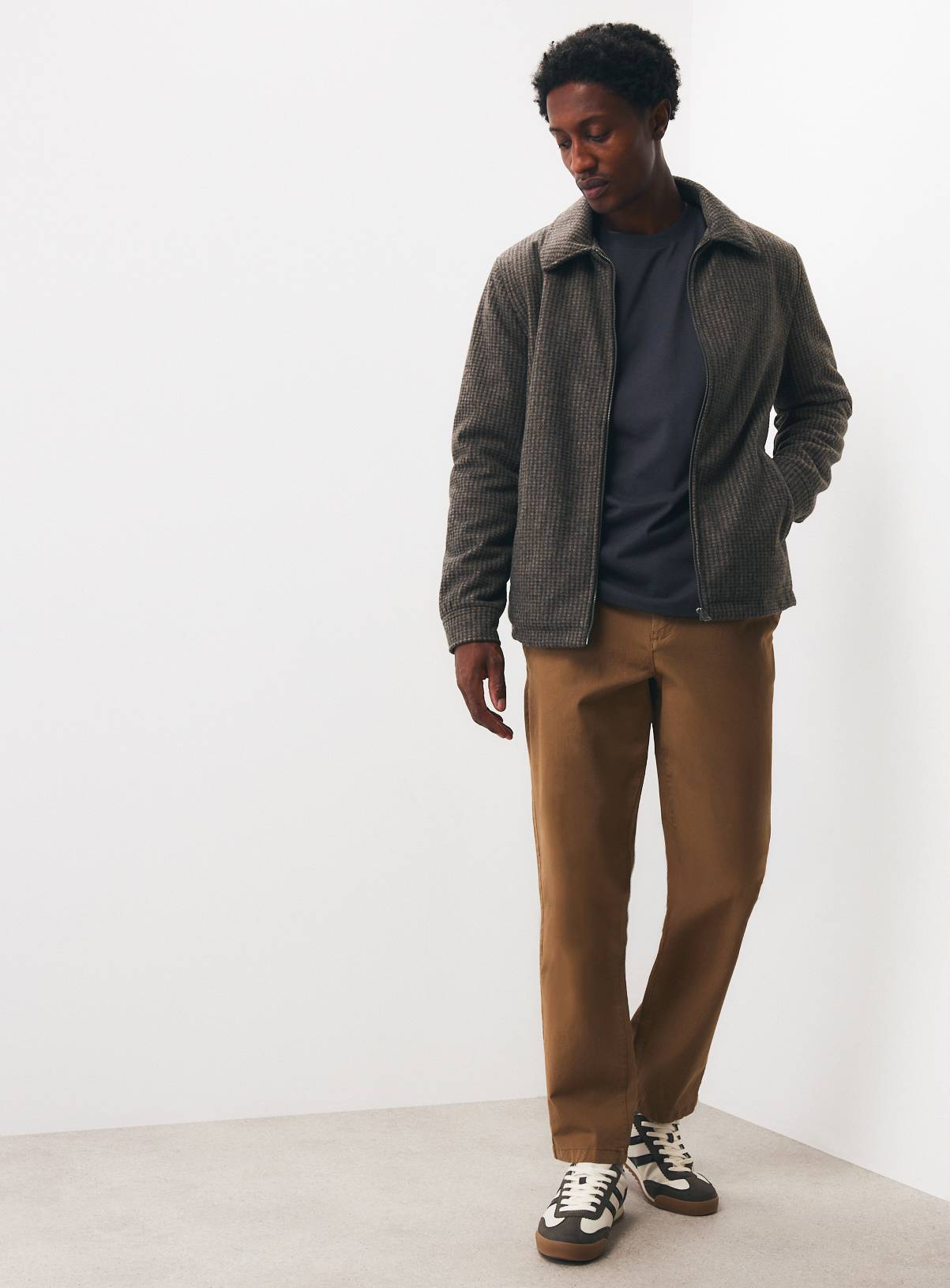 The Ultimate Chino Trousers 42S - Image 2