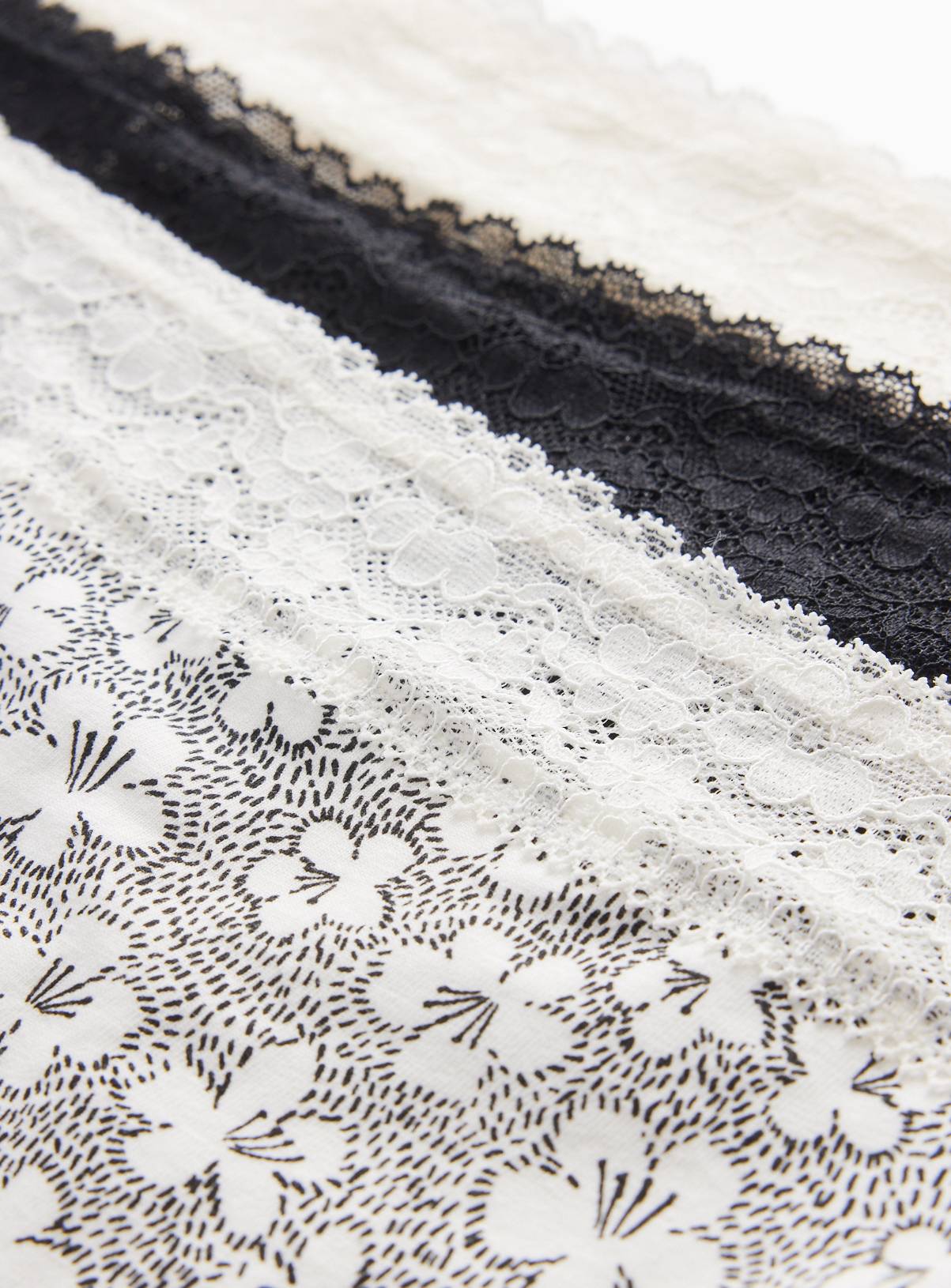 Mono Ditsy Print Lace Trim Full Briefs 5 Pack 22 - Image 3