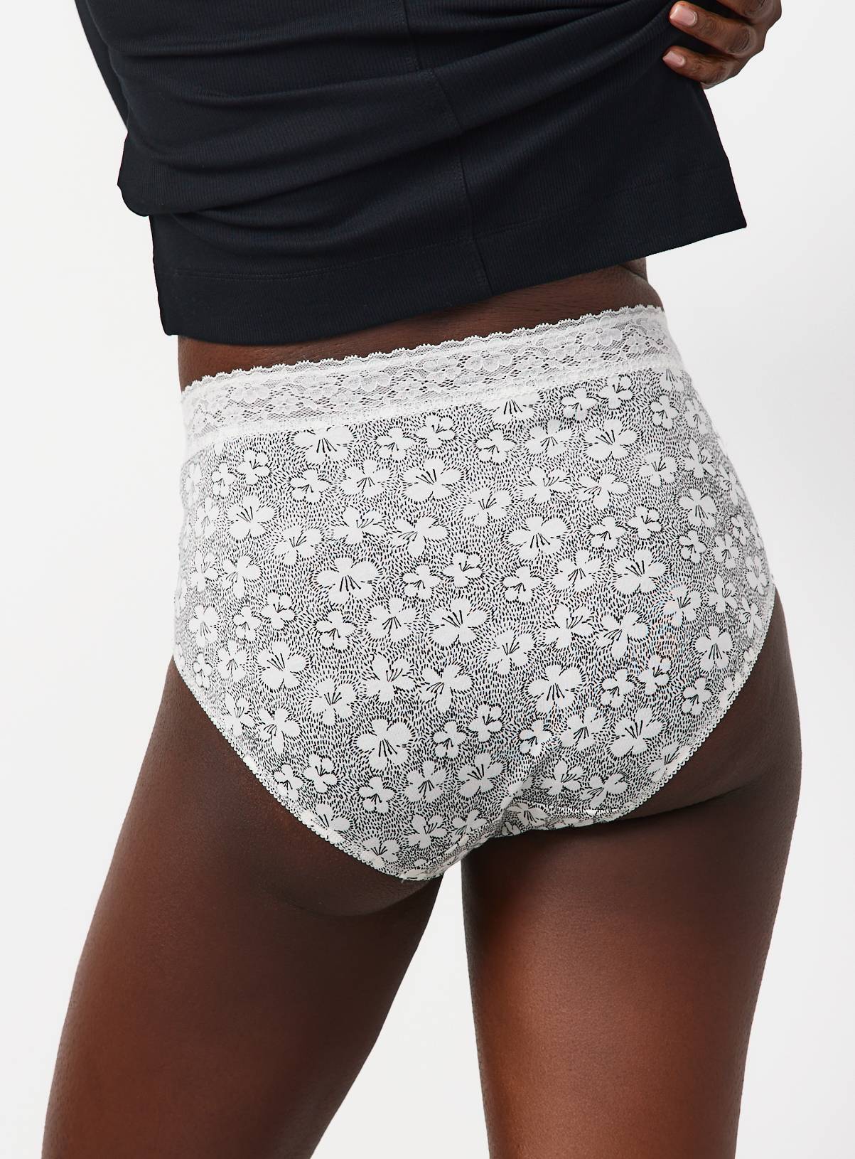 Mono Ditsy Print Lace Trim Full Briefs 5 Pack 22 - Image 4