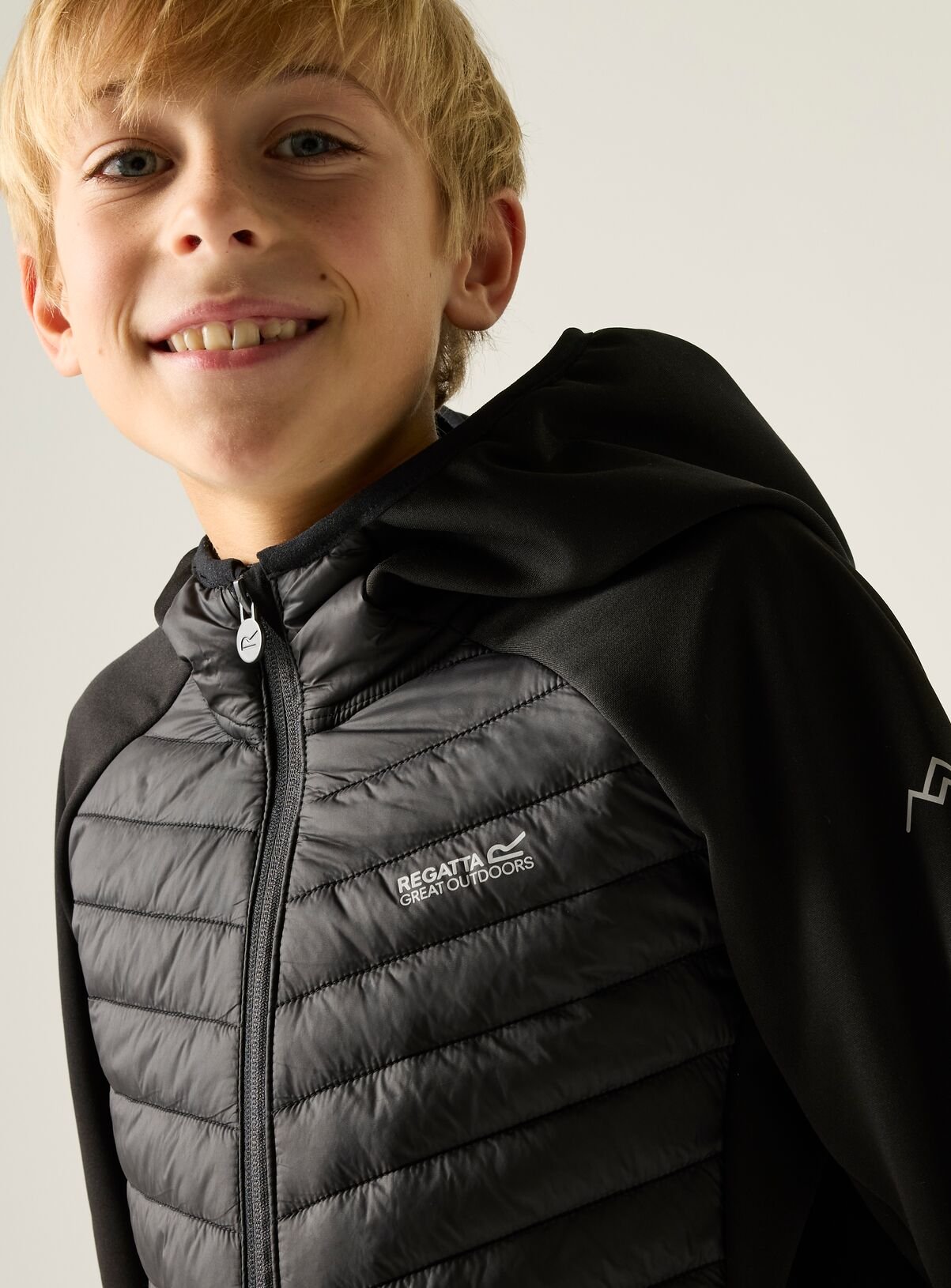 REGATTA Junior Andreson Hybrid Jacket 14 years - Image 6 thumbnail