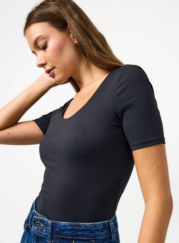 Black Slim Fit Scoop Neck T-Shirt 22