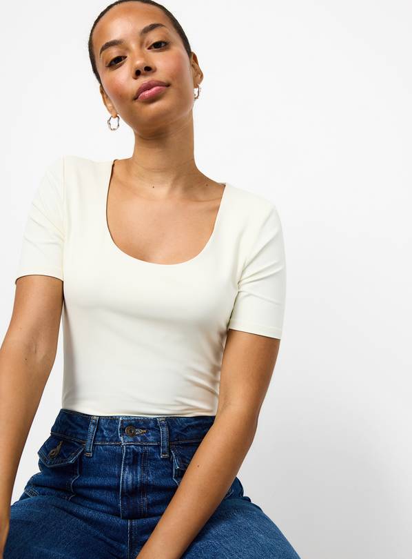 White Slim Fit Scoop Neck T-Shirt 18