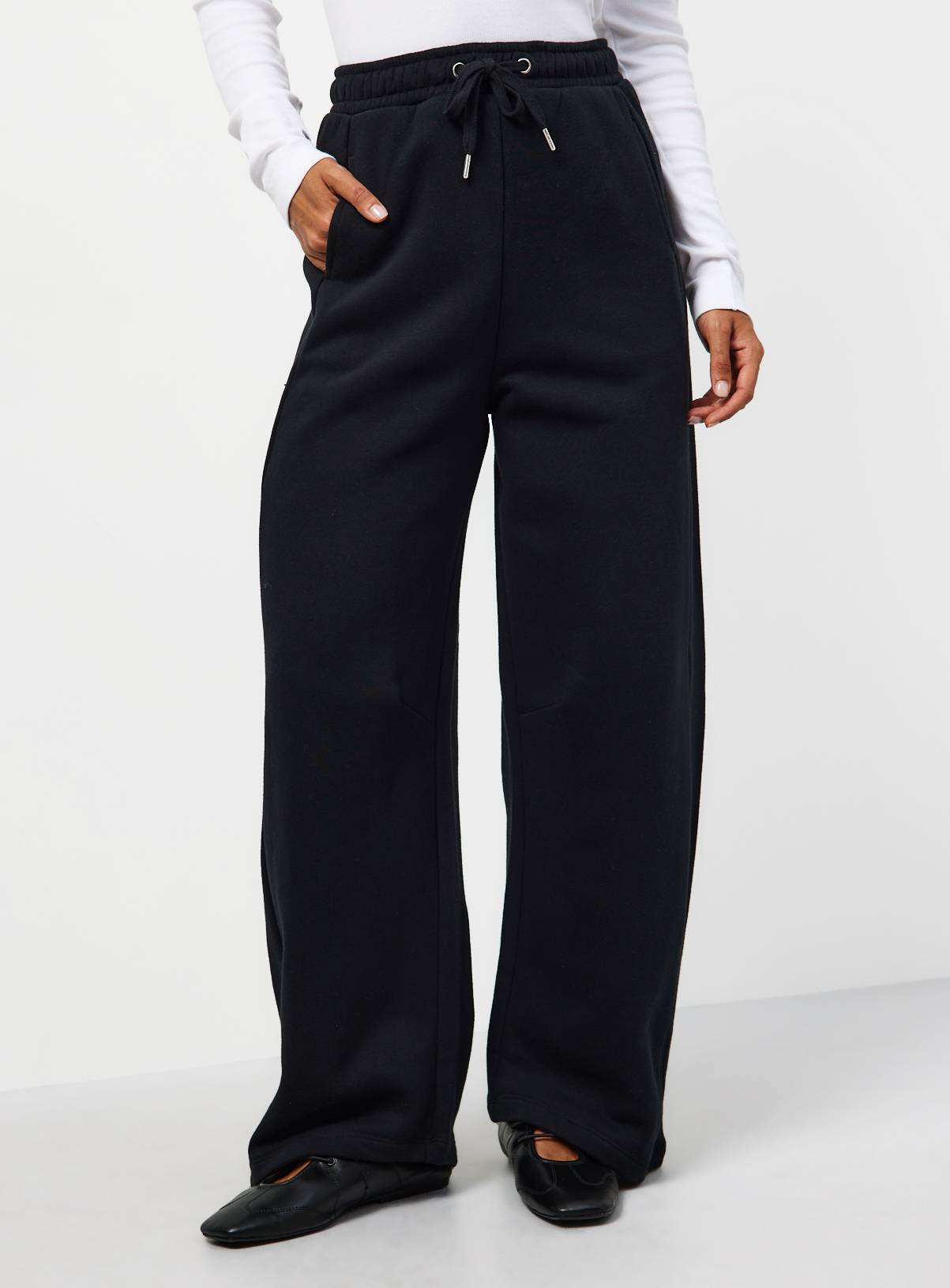Black Sweat Barrel Joggers L - Image 1
