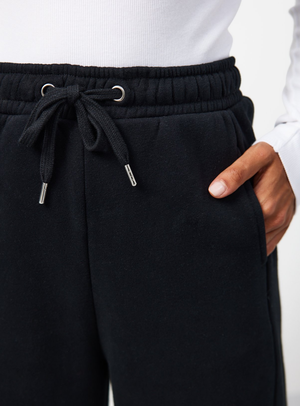 Black Sweat Barrel Joggers L - Image 3 thumbnail