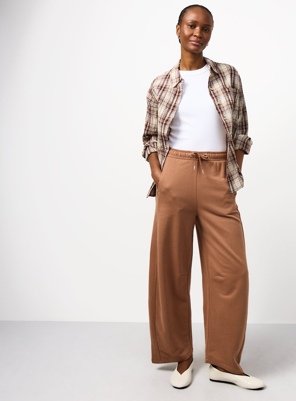 Tan Sweat Barrel Joggers XL - Image 2 thumbnail