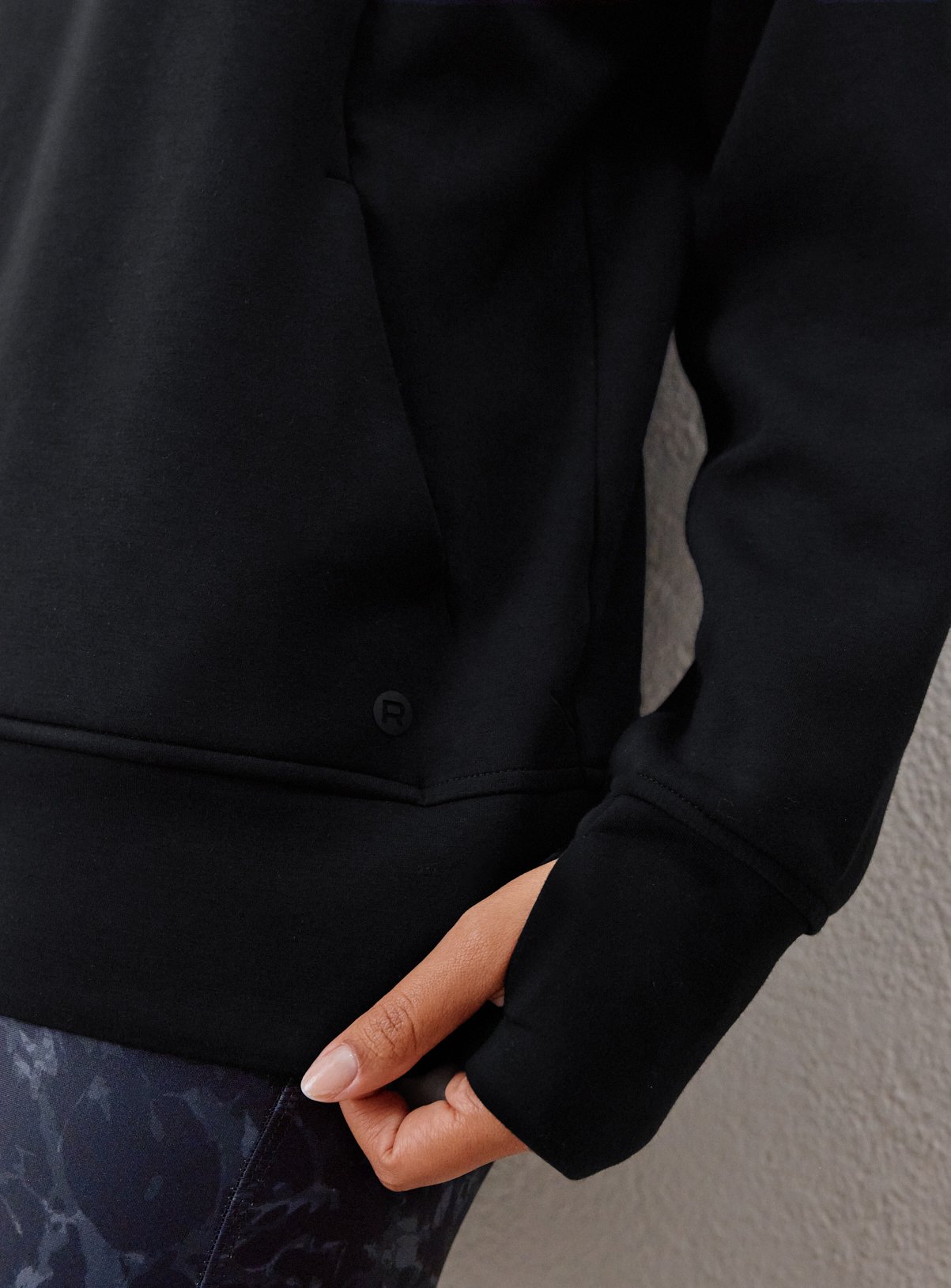 REAKTIV Black Scuba Longline Hoodie XXL - Image 5 thumbnail
