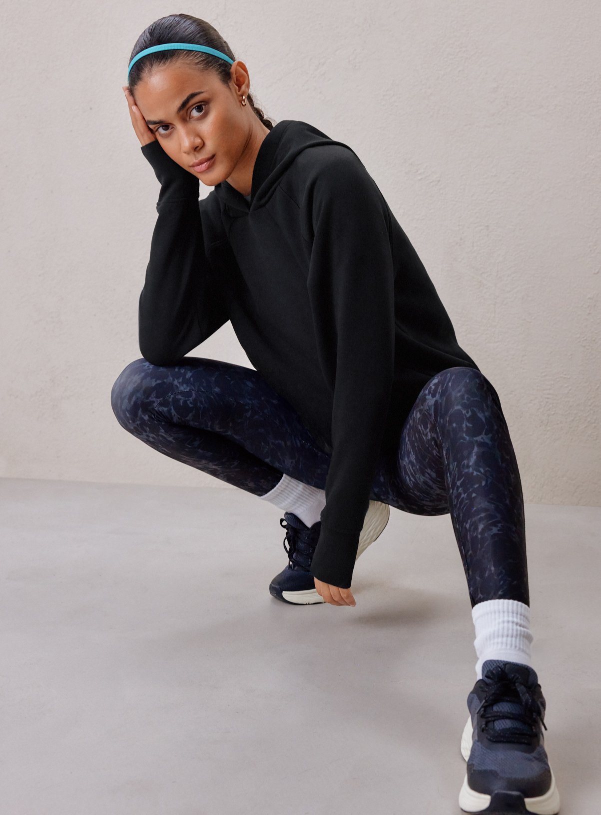 REAKTIV Black Scuba Longline Hoodie S - Image 2 thumbnail
