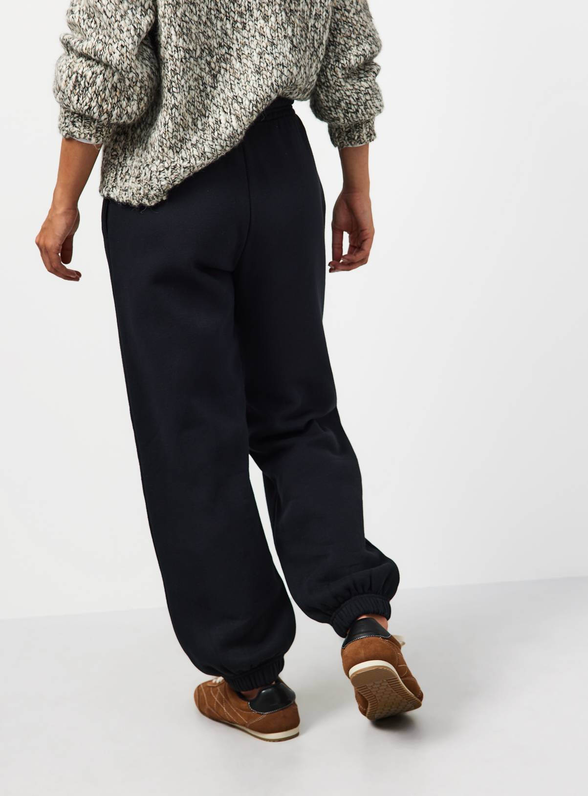 Black Tapered Joggers XS - Image 4