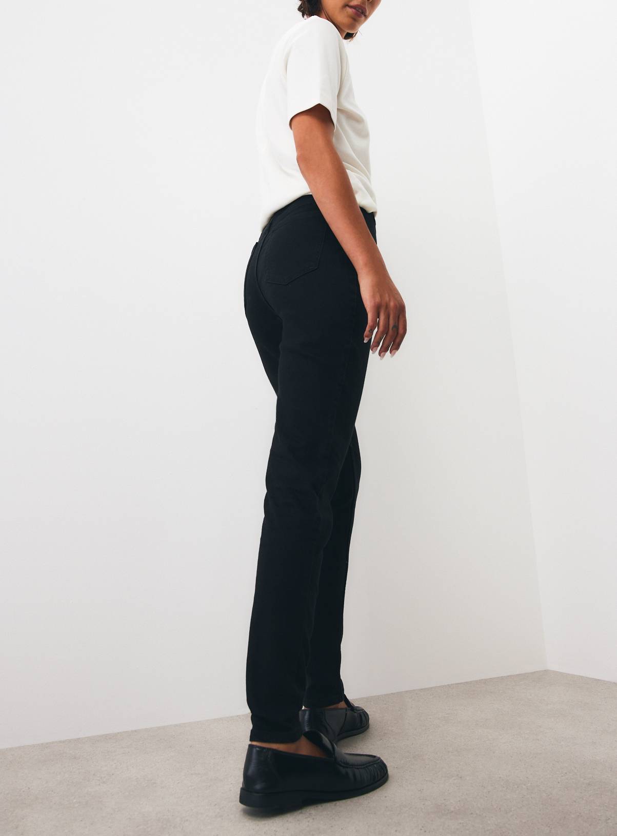 Black High Rise Skinny Jeans 8L - Image 4