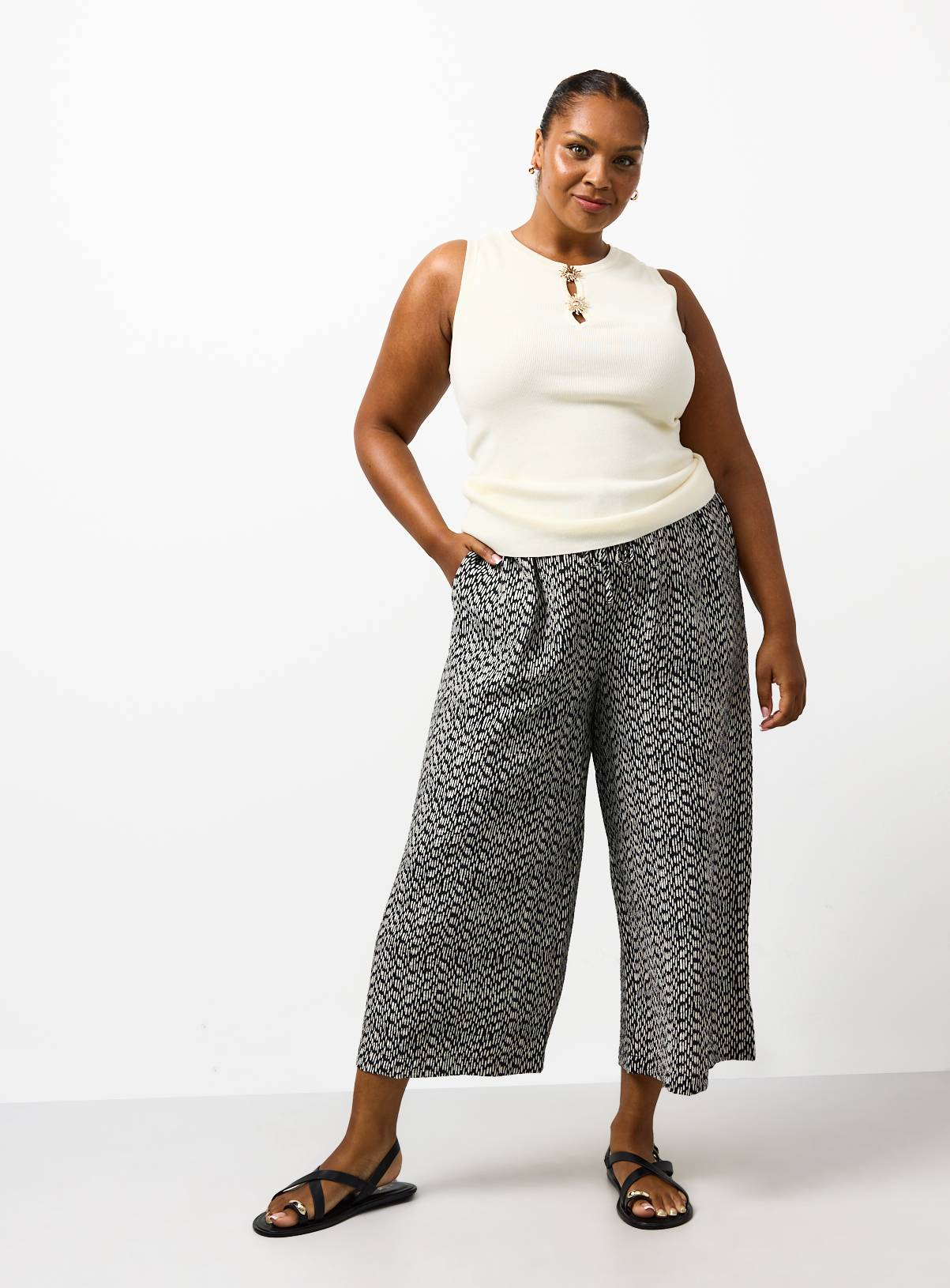 Mono Geo Print Culottes 22 - Image 2