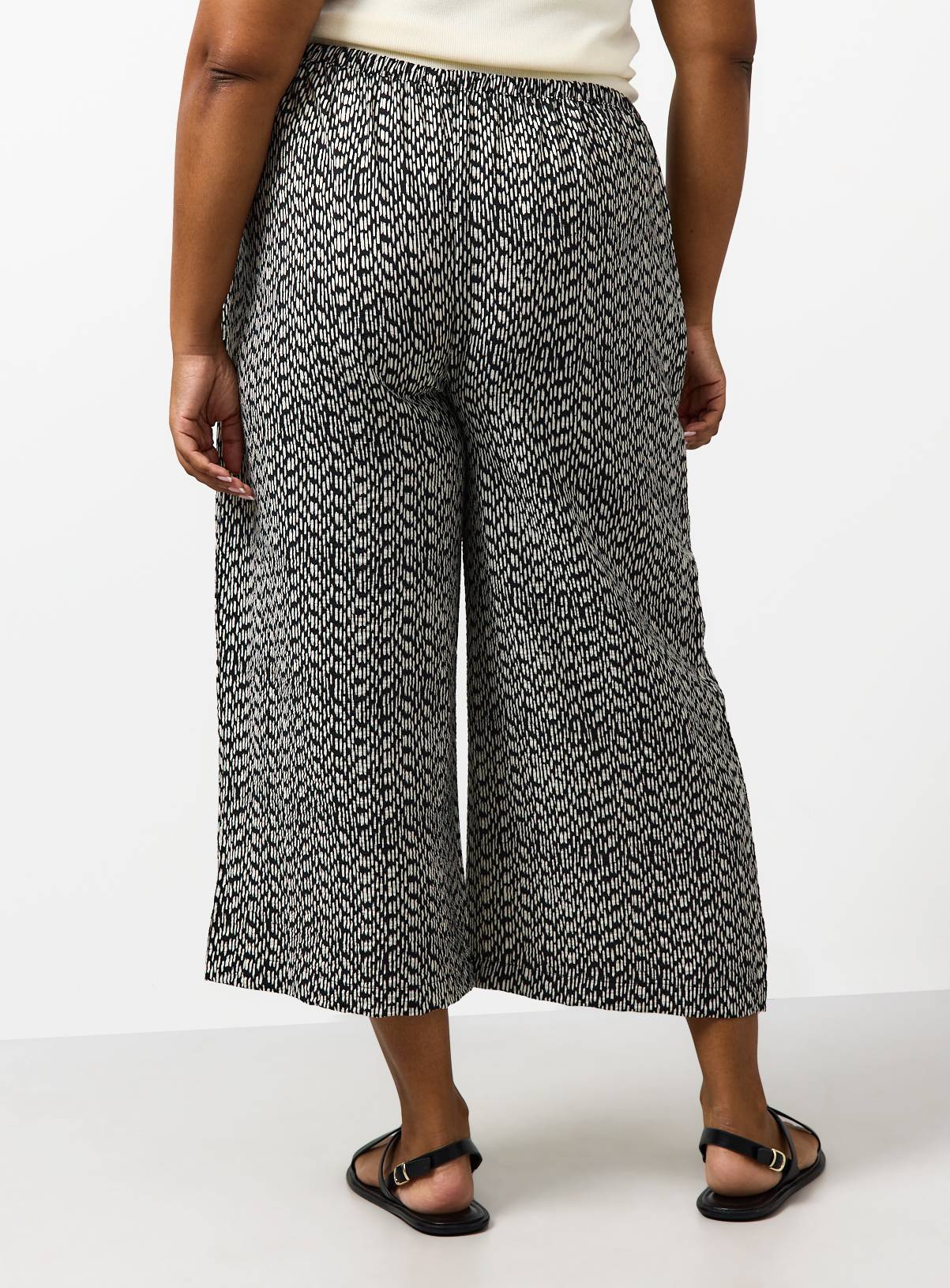 Mono Geo Print Culottes 22 - Image 4