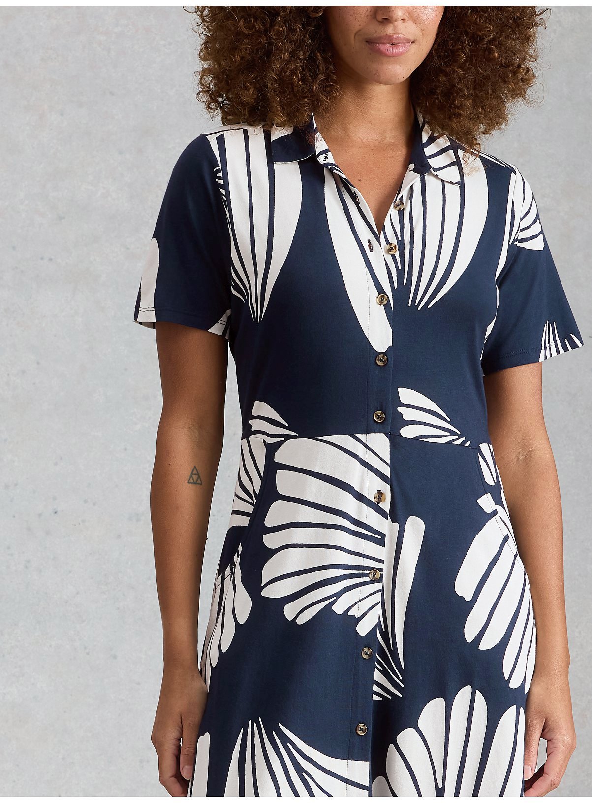 WHITE STUFF Rua Jersey Shirt Dress Navy Shell Print 10 - Image 4 thumbnail