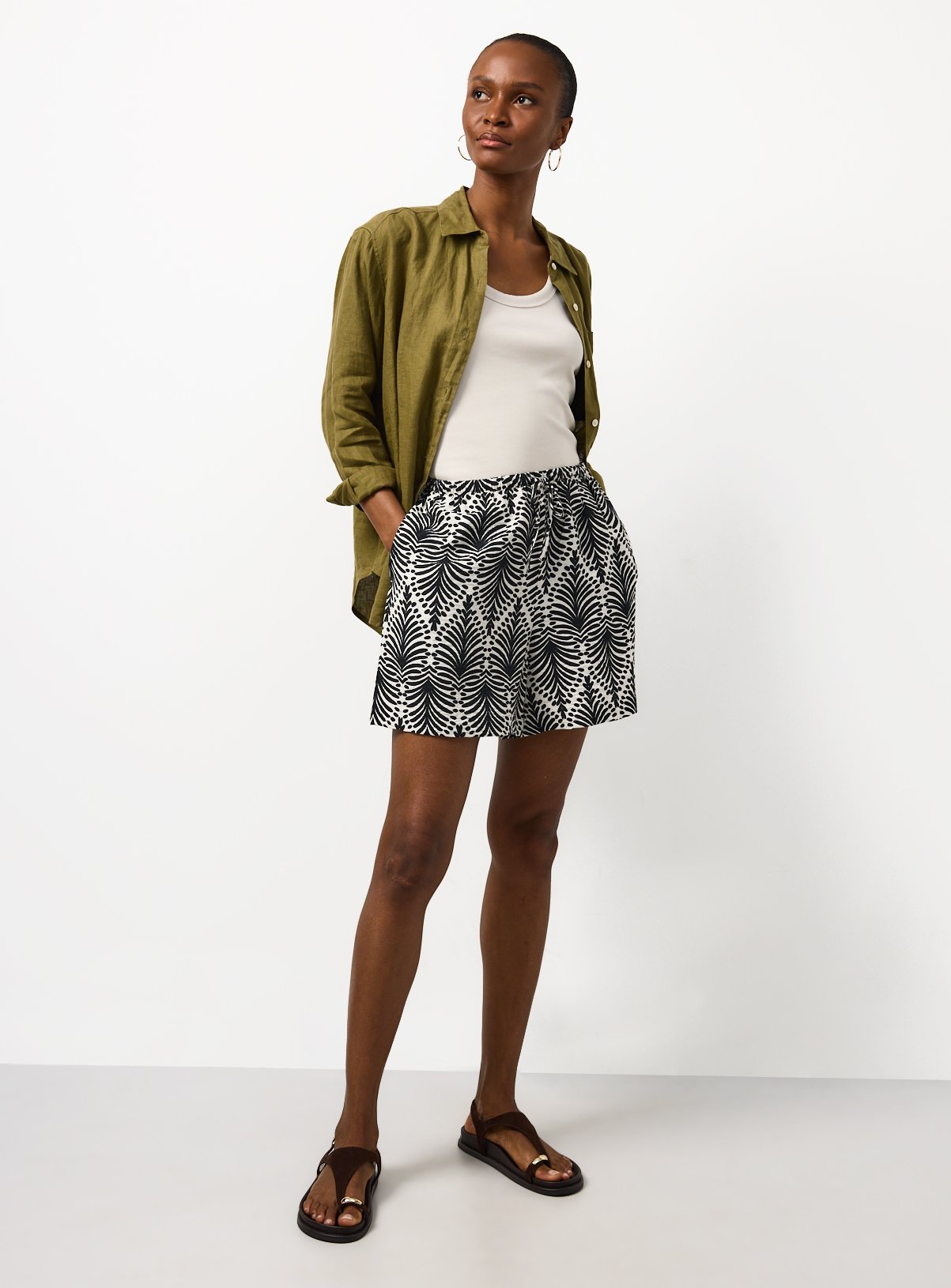 Mono Leaf Print Shorts 22 - Image 2 thumbnail