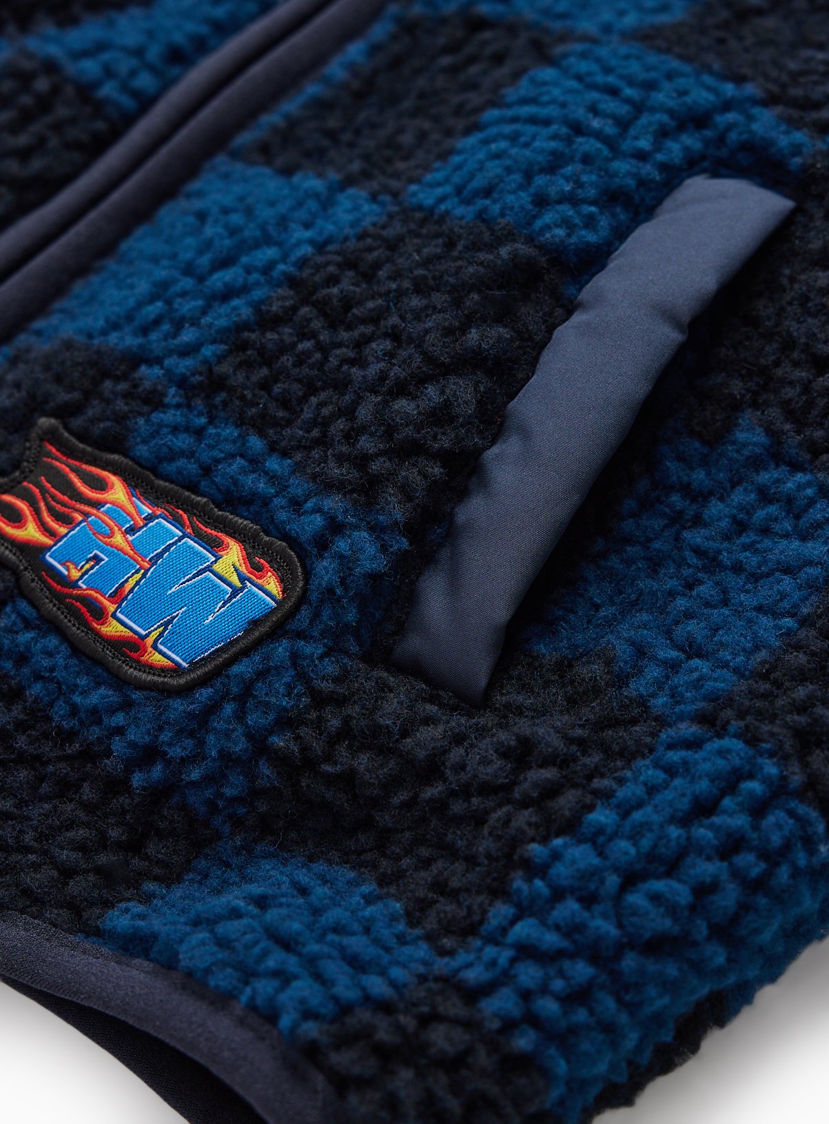 Hot Wheels Borg Jacket 6-7 years - Image 2 thumbnail