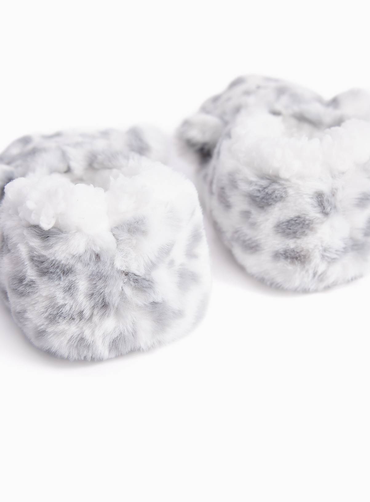 Grey Snow Leopard Sherpa Footsie Slippers 3-5.5 Infant - Image 4