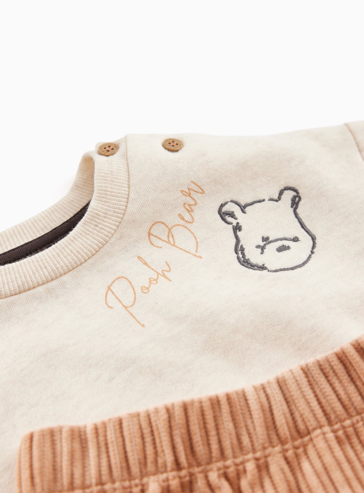 Winnie The Pooh Sweat Top and Bottoms 12-18 months - Image 4 thumbnail