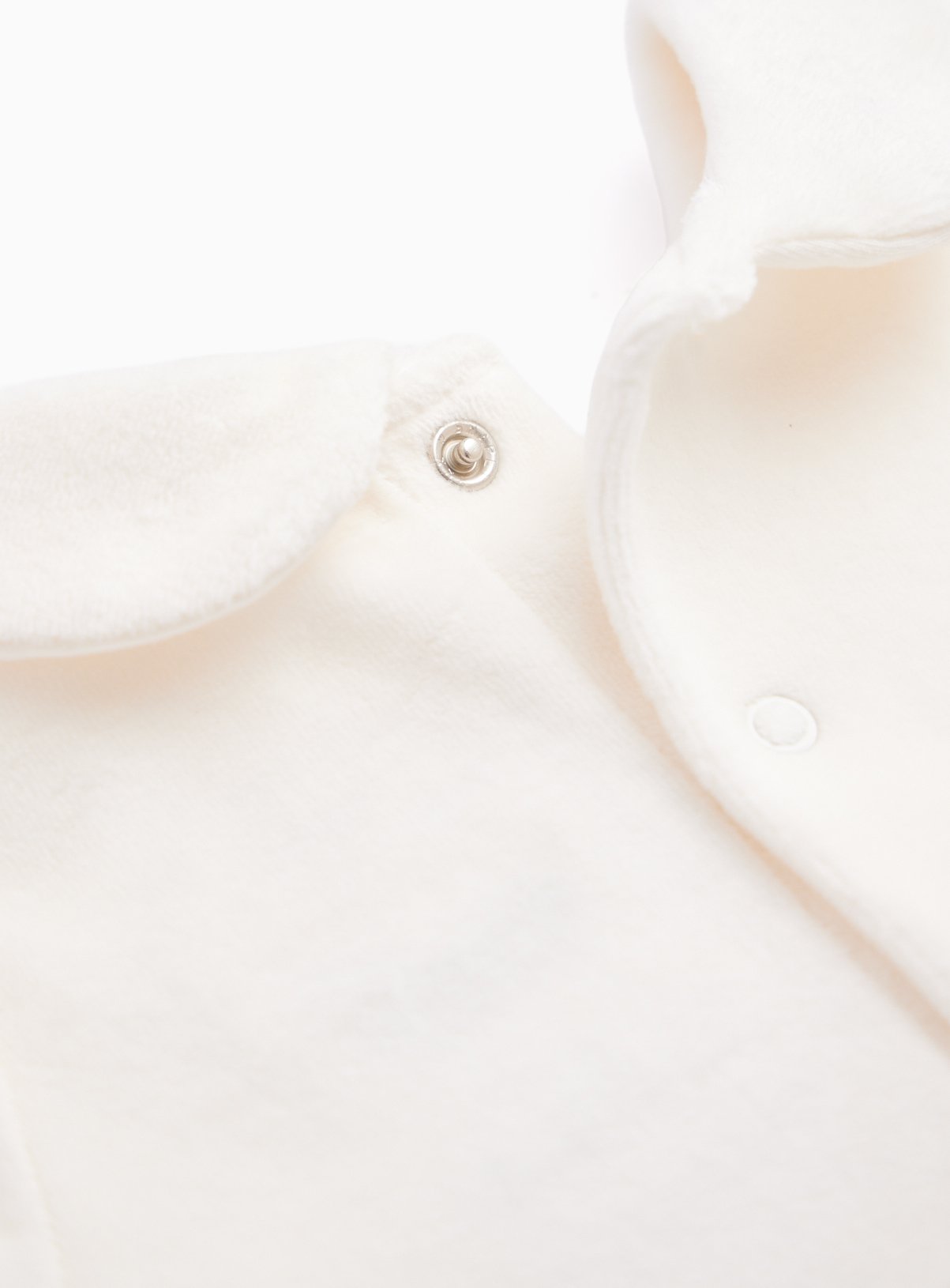 Peter Rabbit Cream Christmas Sleepsuit & Hat Set Up to 1 mth - Image 2 thumbnail