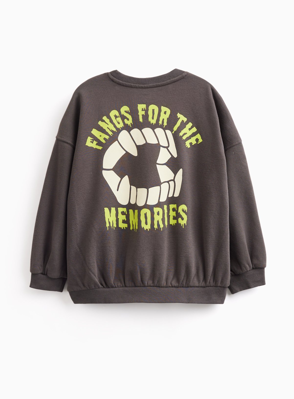 Grey Halloween Dracula Graphic Sweatshirt 7-8 years - Image 3 thumbnail