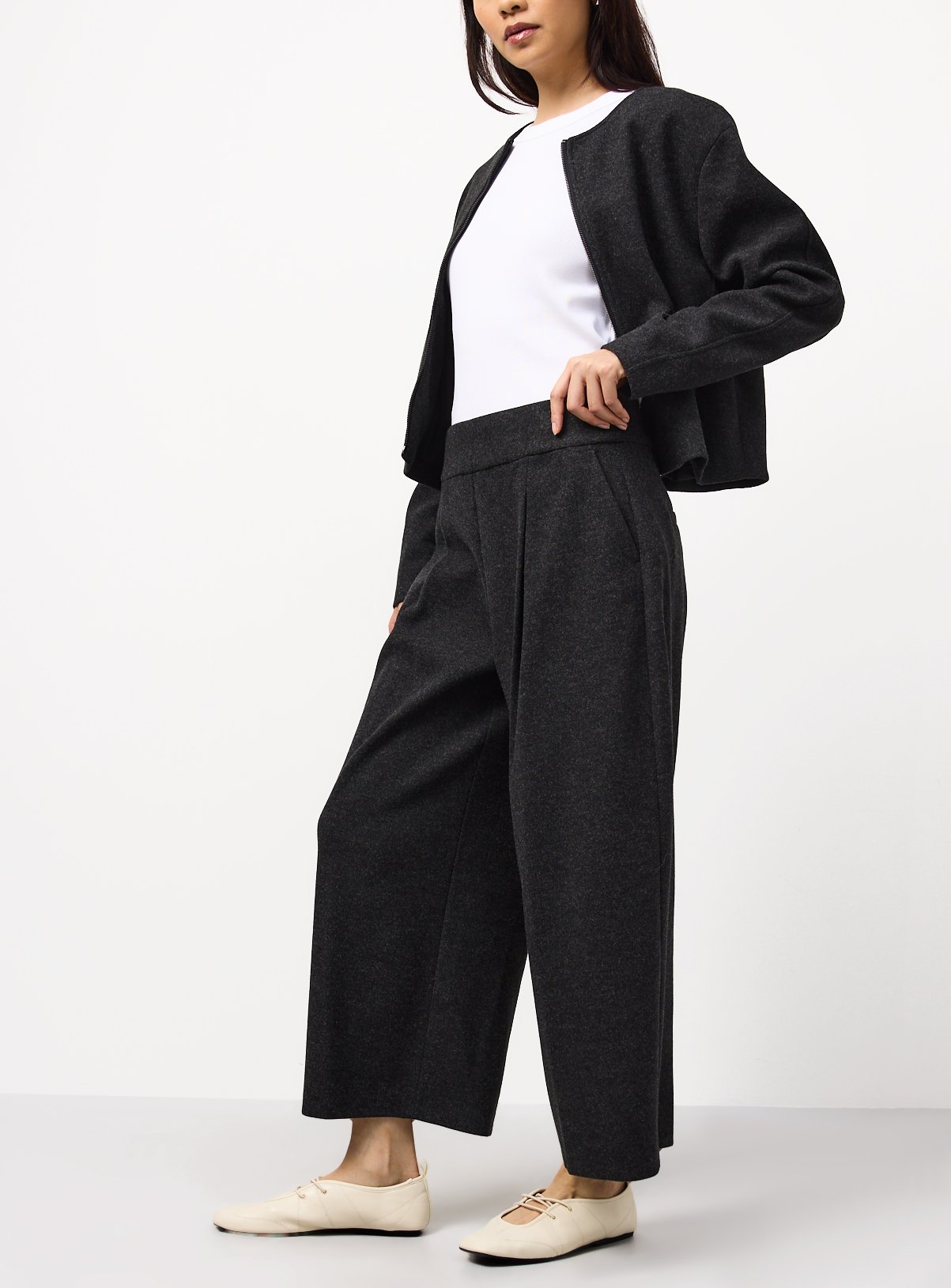 Grey Barrel Leg Trousers 16 - Image 1 thumbnail