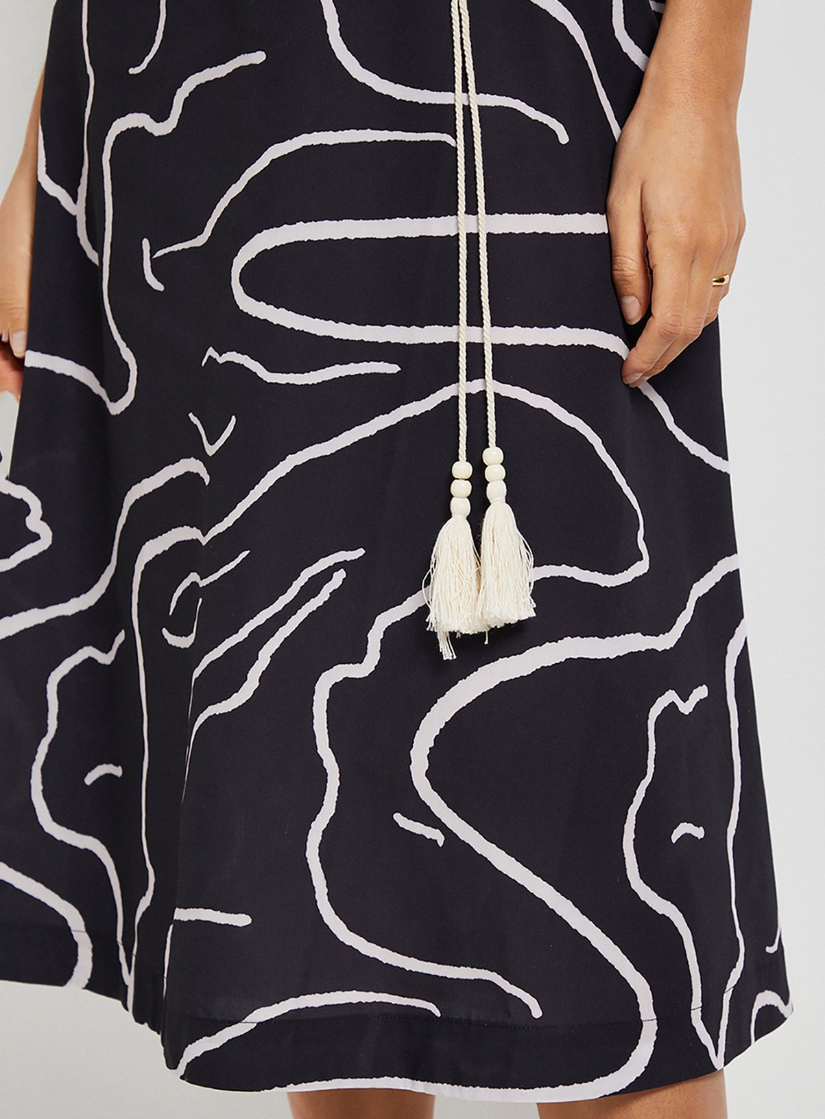WALLIS Abstract Belted Midi Dress 10 - Image 5 thumbnail