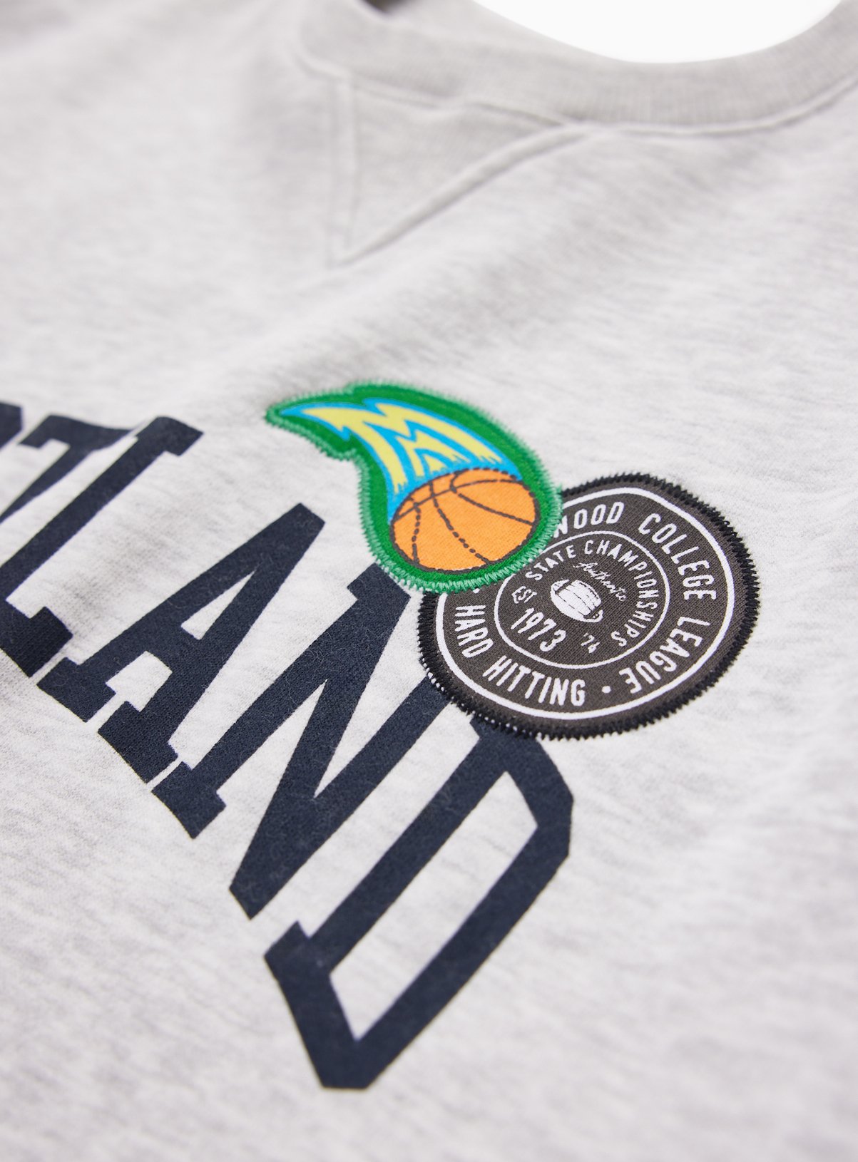 Grey Portland Badge Sweatshirt 5 years - Image 4 thumbnail