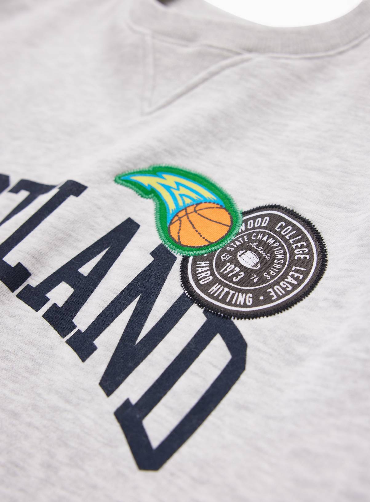 Grey Portland Badge Sweatshirt 5 years - Image 4