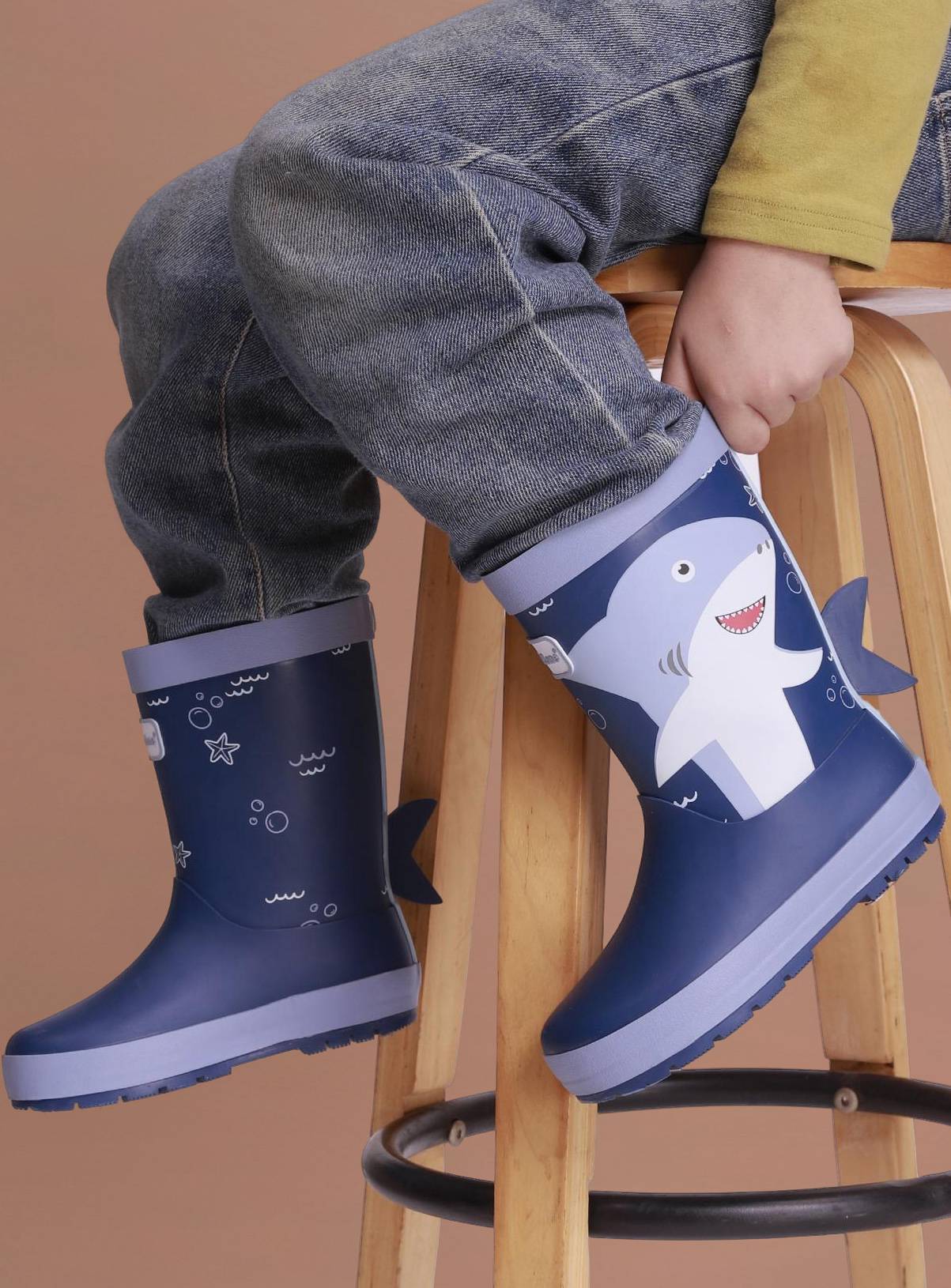 TOEZONE Sammy Boys Shark Character Navy Waterproof Lined Wellies 12 Infant - Image 4
