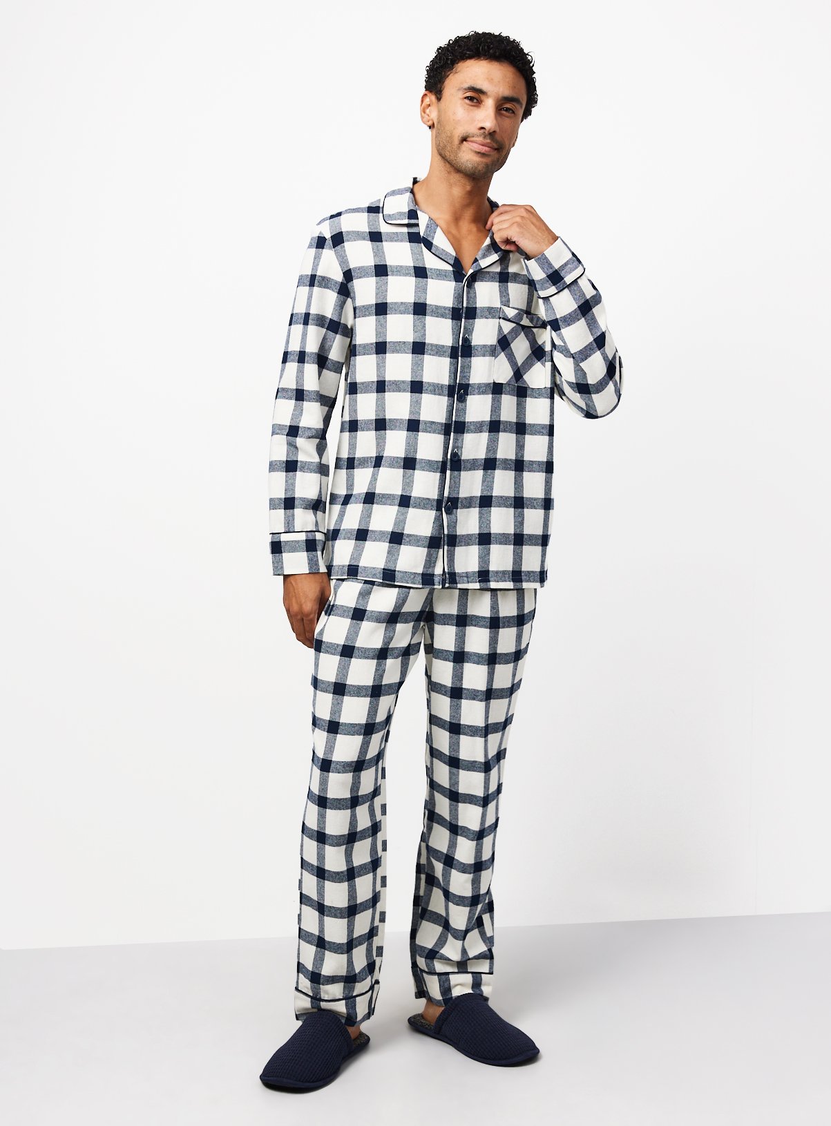 Family Matching Men's Christmas Navy & Cream Check Traditional Pyjamas XS - Image 3 thumbnail