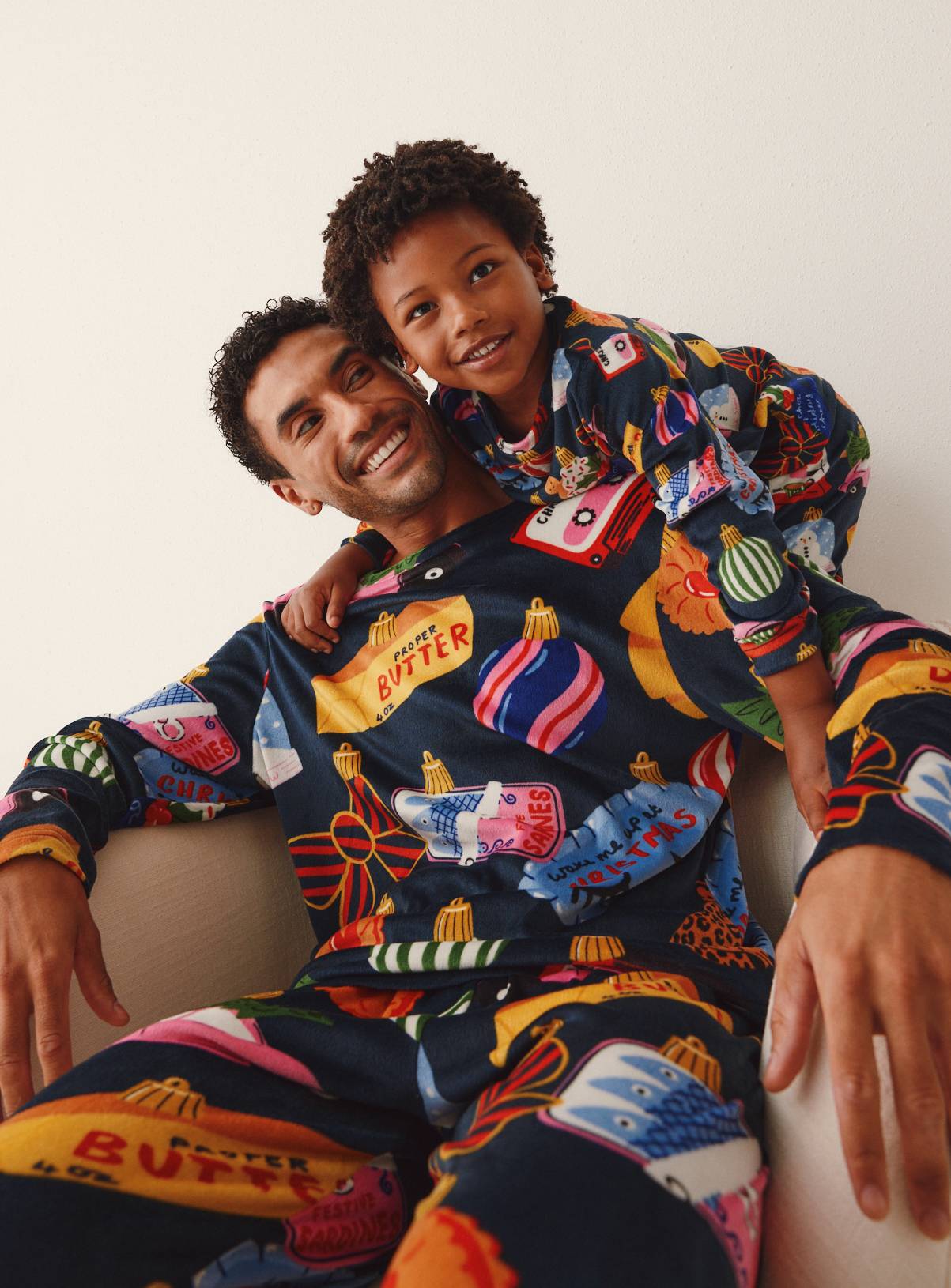 Family Matching Men's Christmas Baubles 2-Piece Christmas Pyjama Set L - Image 1
