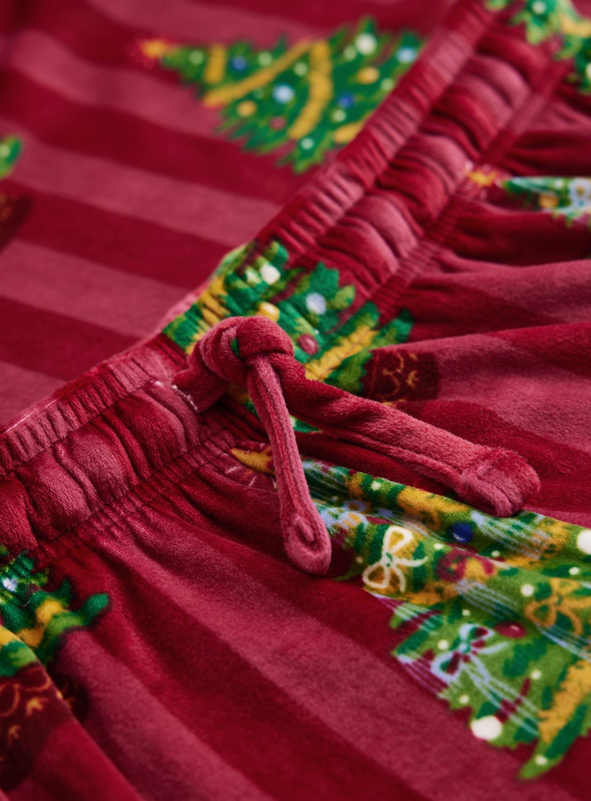 Family Matching Christmas Plum Christmas Tree Pyjamas XL - Image 4 thumbnail