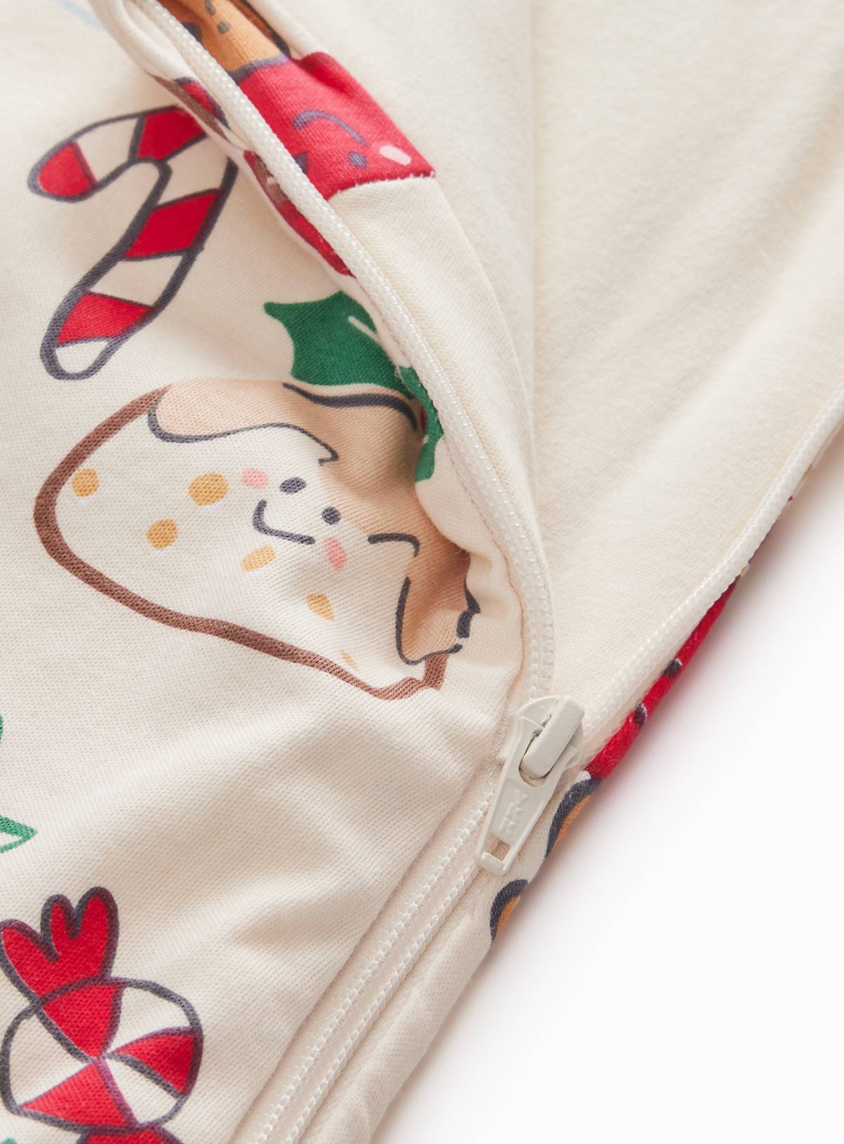 Cream Christmas Treats Print 2.5 Tog Sleeping Bag 12-18 months - Image 2