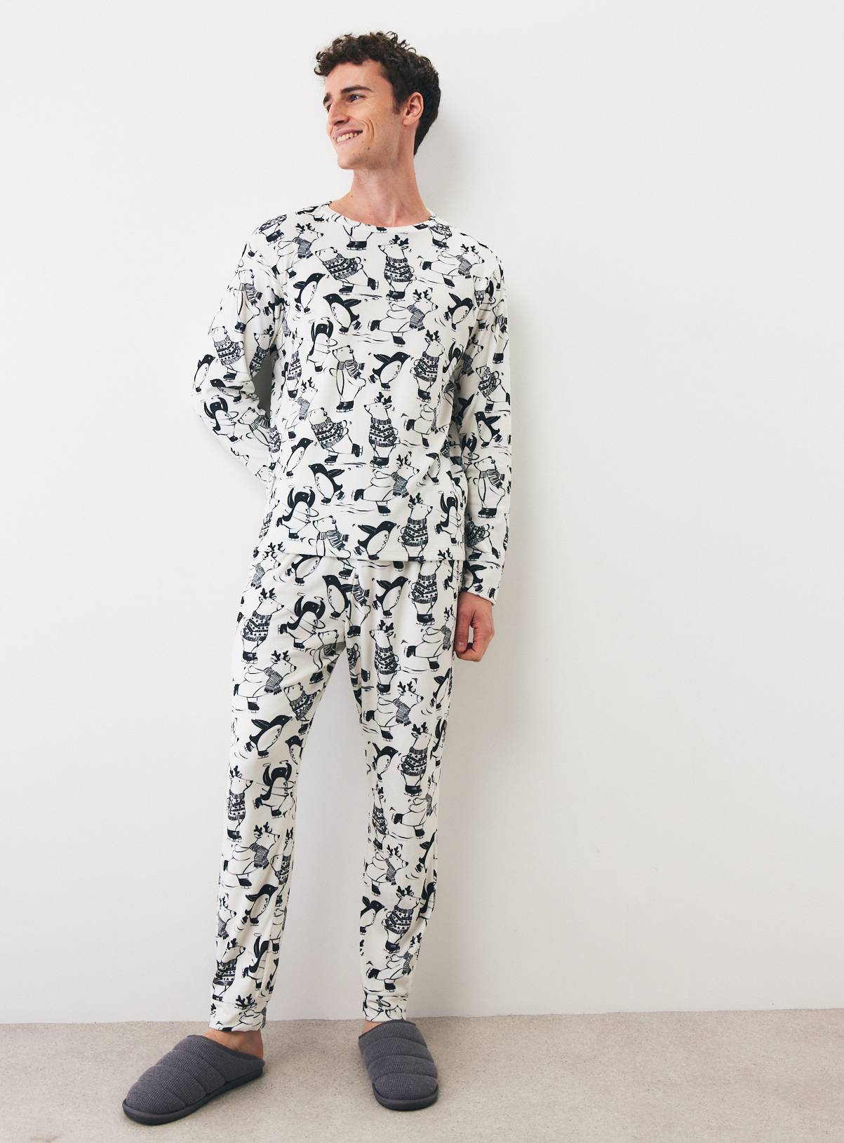 Family Matching Polar Bear Slinky Christmas Pyjama Set XS - Image 3