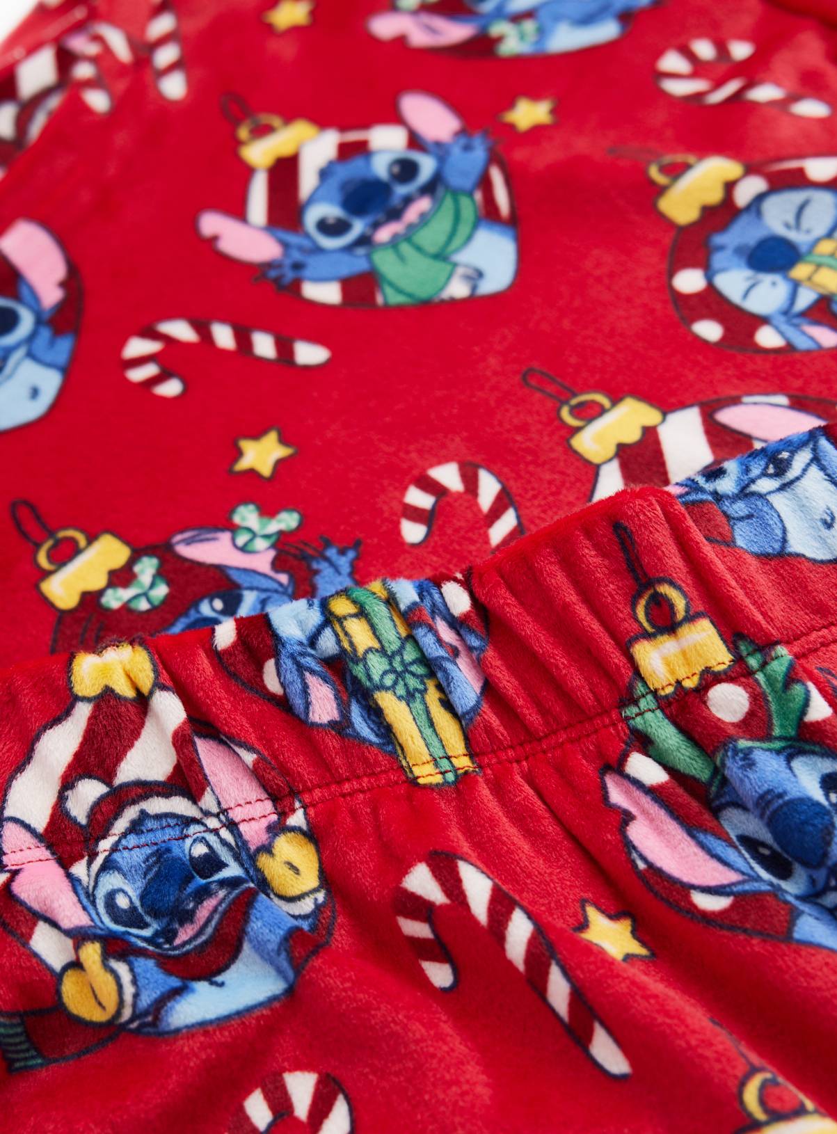 Family Matching Men's Disney Lilo & Stitch Christmas Pyjama Set M - Image 2