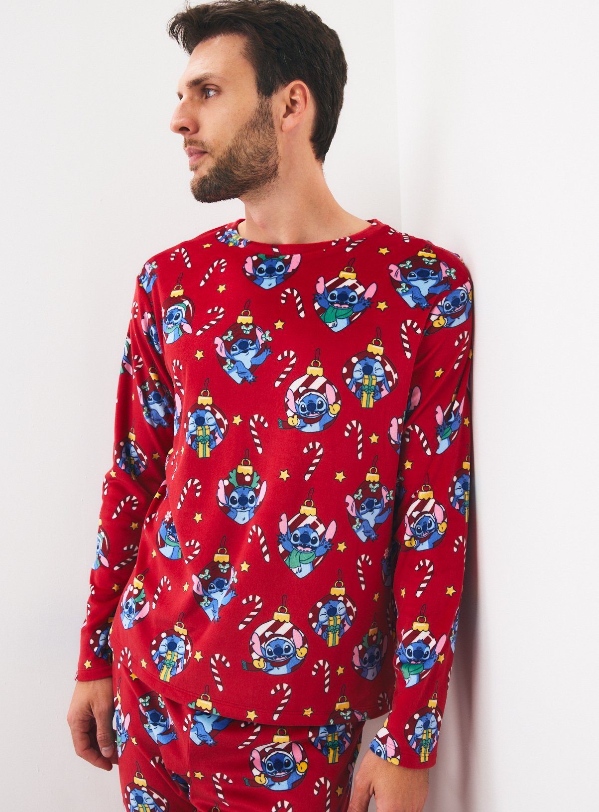 Family Matching Men's Disney Lilo & Stitch Christmas Pyjama Set L - Image 1 thumbnail