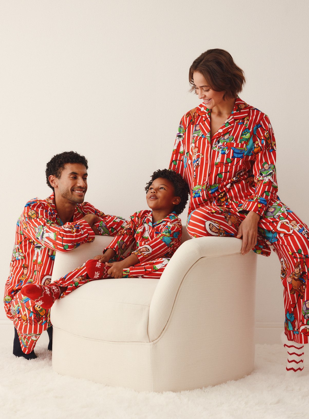 Disney Family Matching Traditional Pyjama Set S - Image 1 thumbnail