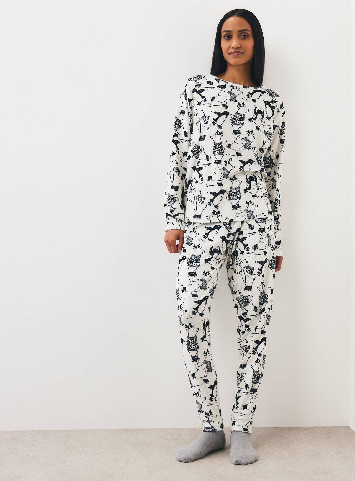Family Matching Women's Polar Bear Slinky Christmas Pyjama Set 16-18 - Image 2
