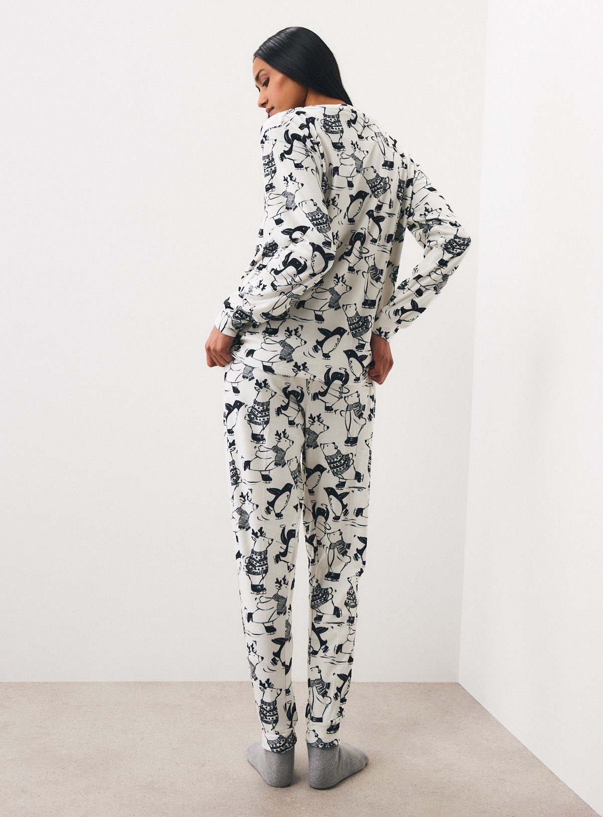 Family Matching Women's Polar Bear Slinky Christmas Pyjama Set 16-18 - Image 4 thumbnail