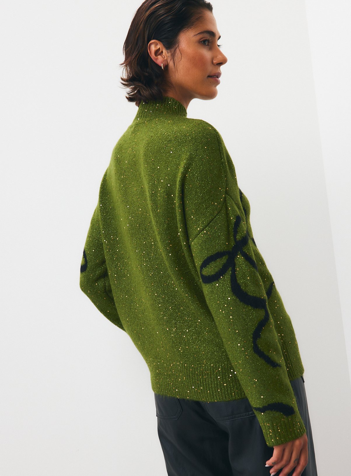 Green Sparkle Bow Jumper XL - Image 4 thumbnail