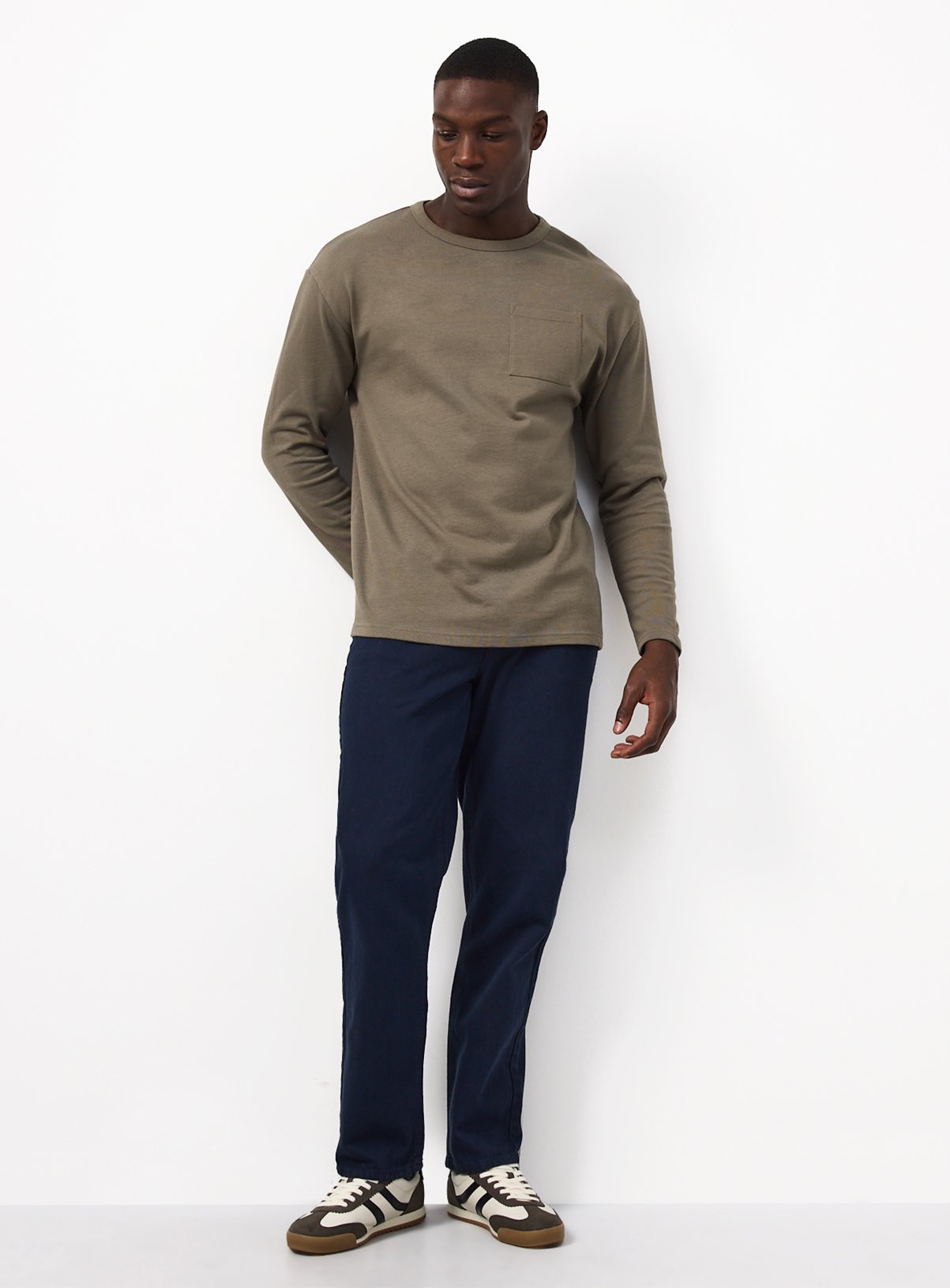 Navy Jeans in Straight Fit  40L - Image 2 thumbnail