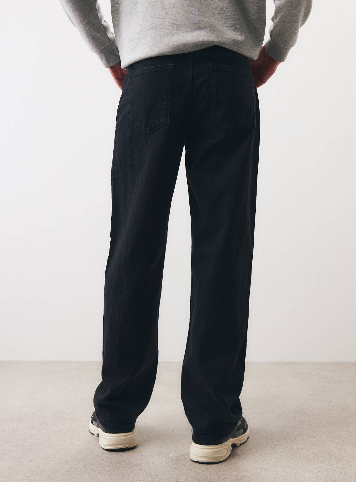 Black Vintage Wash Relaxed Straight Fit Jeans 30L - Image 5