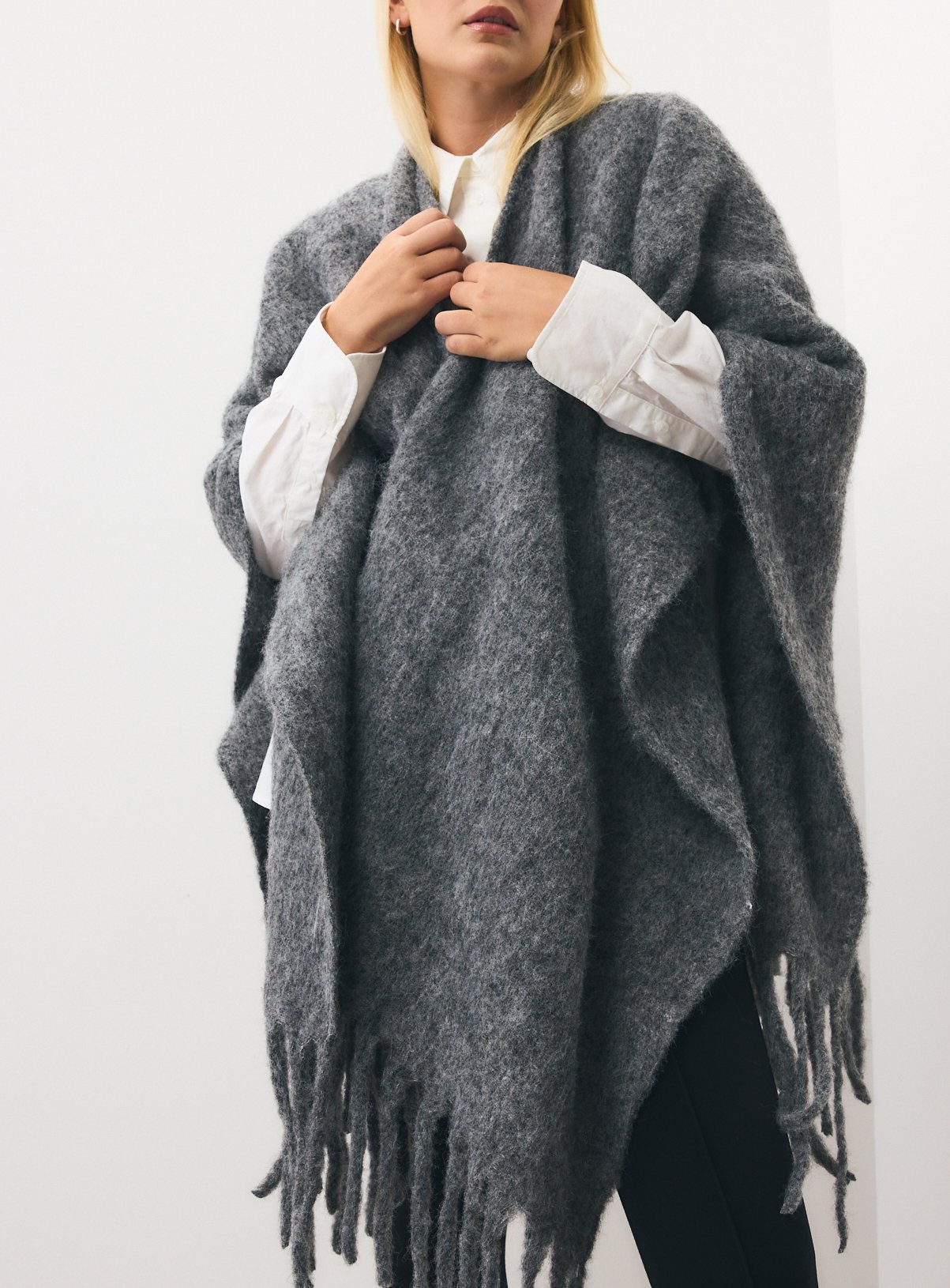 Oatmeal Brushed Knit Fringe Hem Cape One Size - Image 4 thumbnail