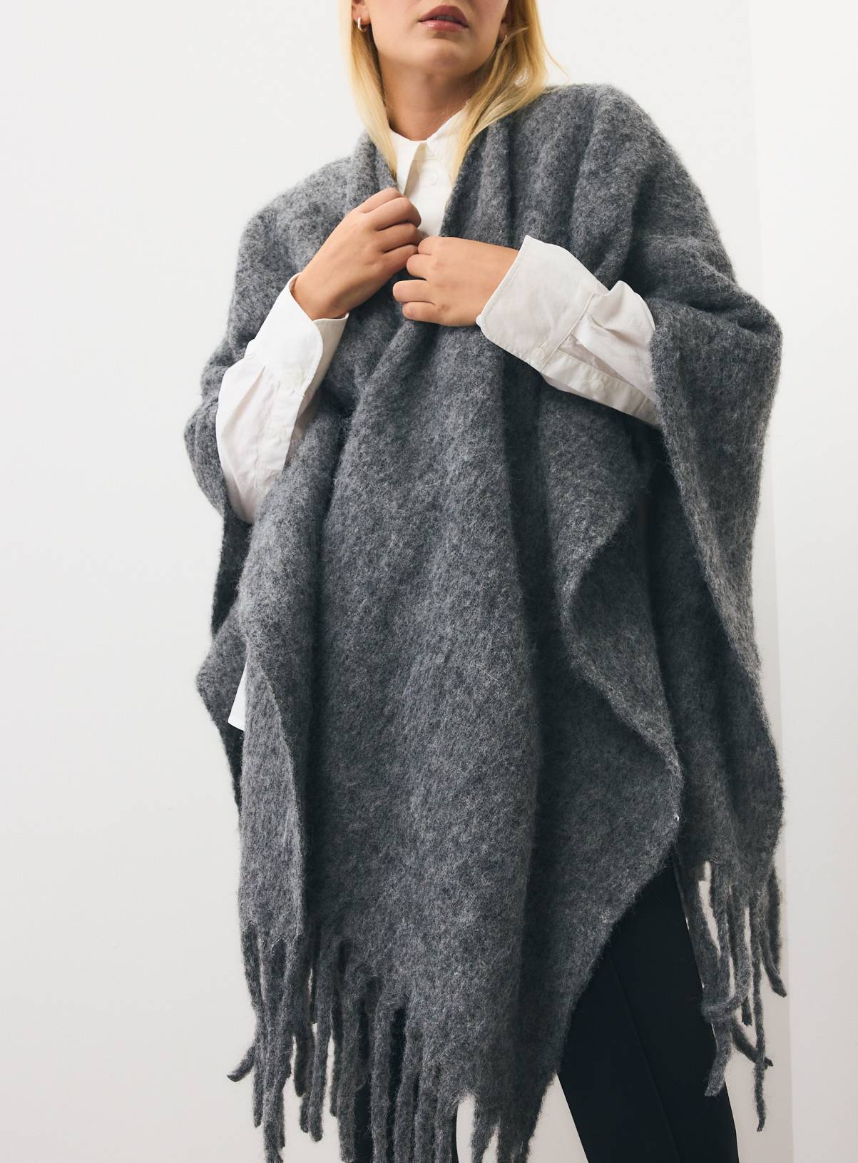 Oatmeal Brushed Knit Fringe Hem Cape One Size - Image 4