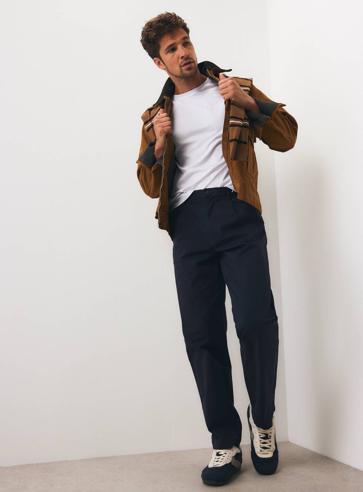 Navy Straight Leg Single Pleat Trouser 32L - Image 2