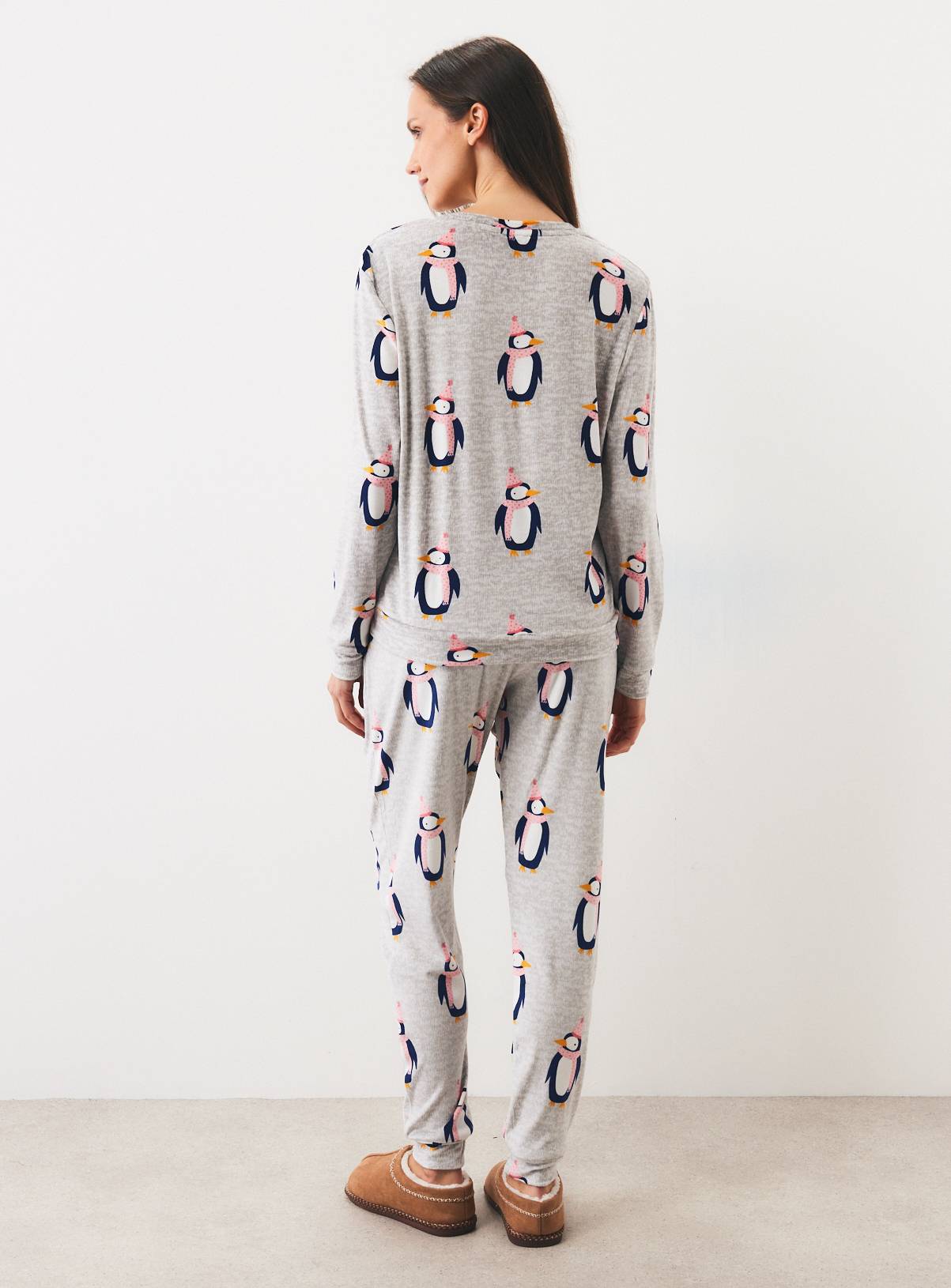 Grey Penguin Slinky Pyjama Set M - Image 5