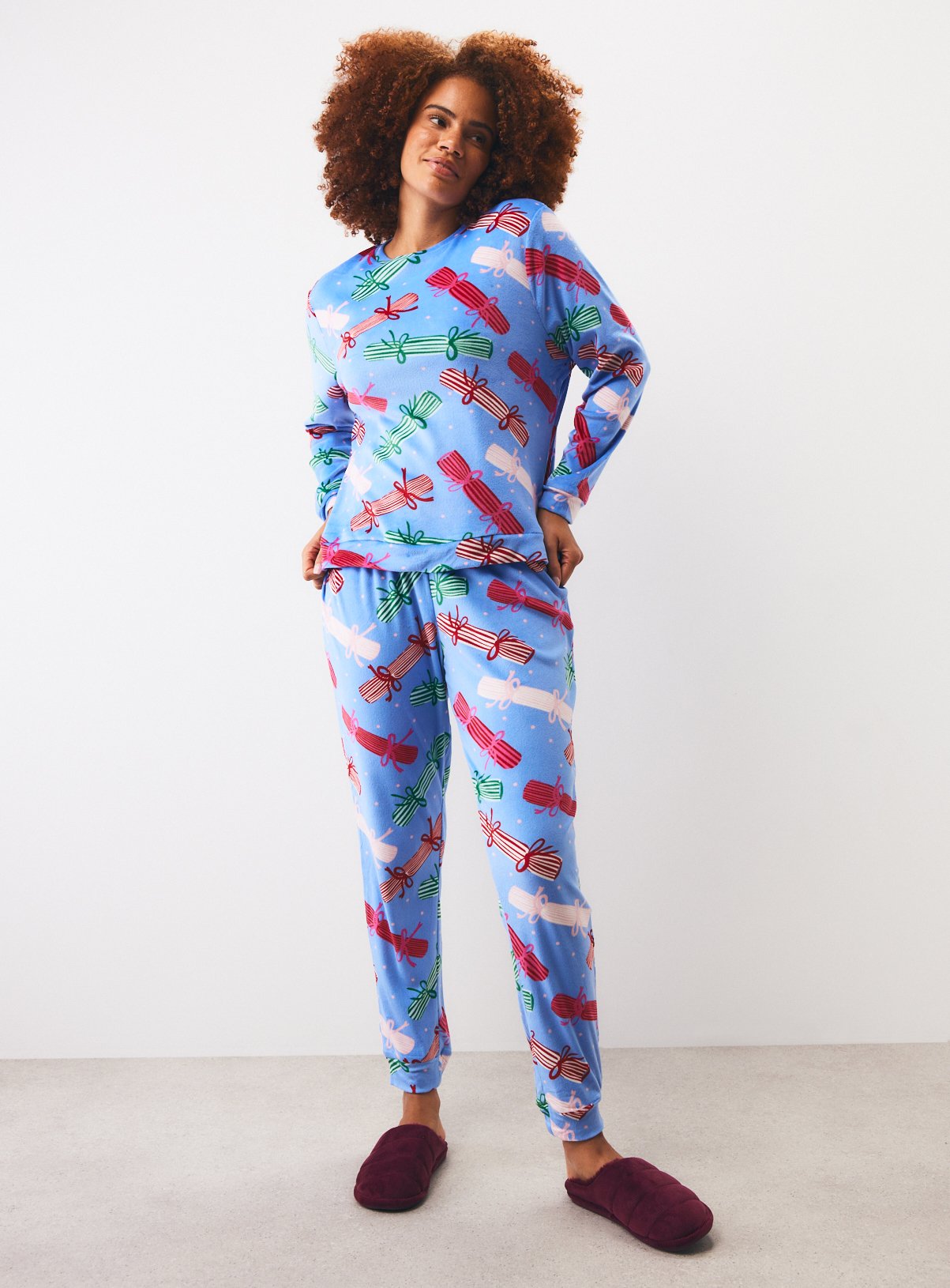 Christmas Cracker Print Pyjama Set S - Image 2 thumbnail