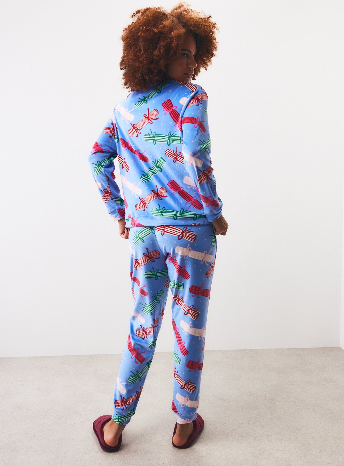 Christmas Cracker Print Pyjama Set S - Image 5 thumbnail