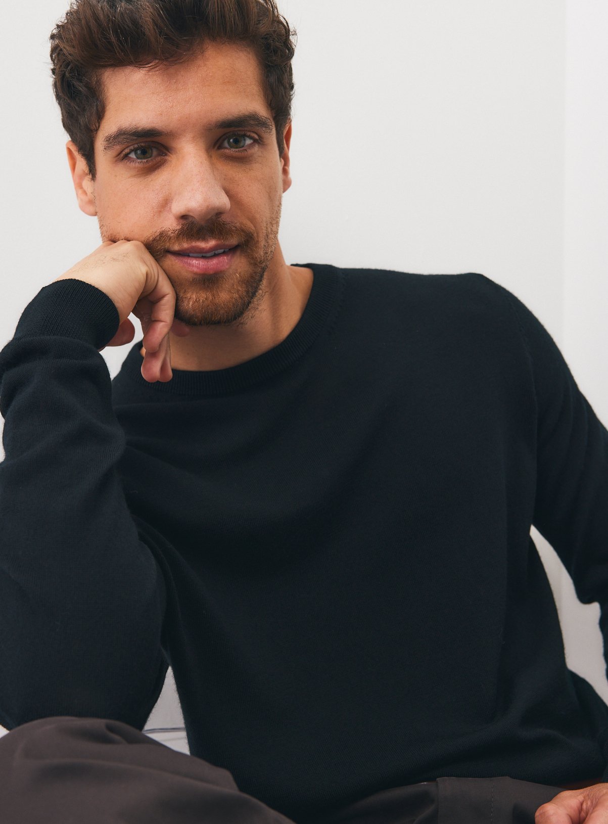 Black Merino Crew Neck Jumper L - Image 2 thumbnail