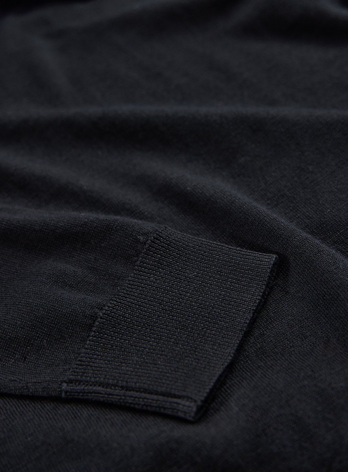 Black Merino Wool V-Neck Jumper XXXXL - Image 4 thumbnail